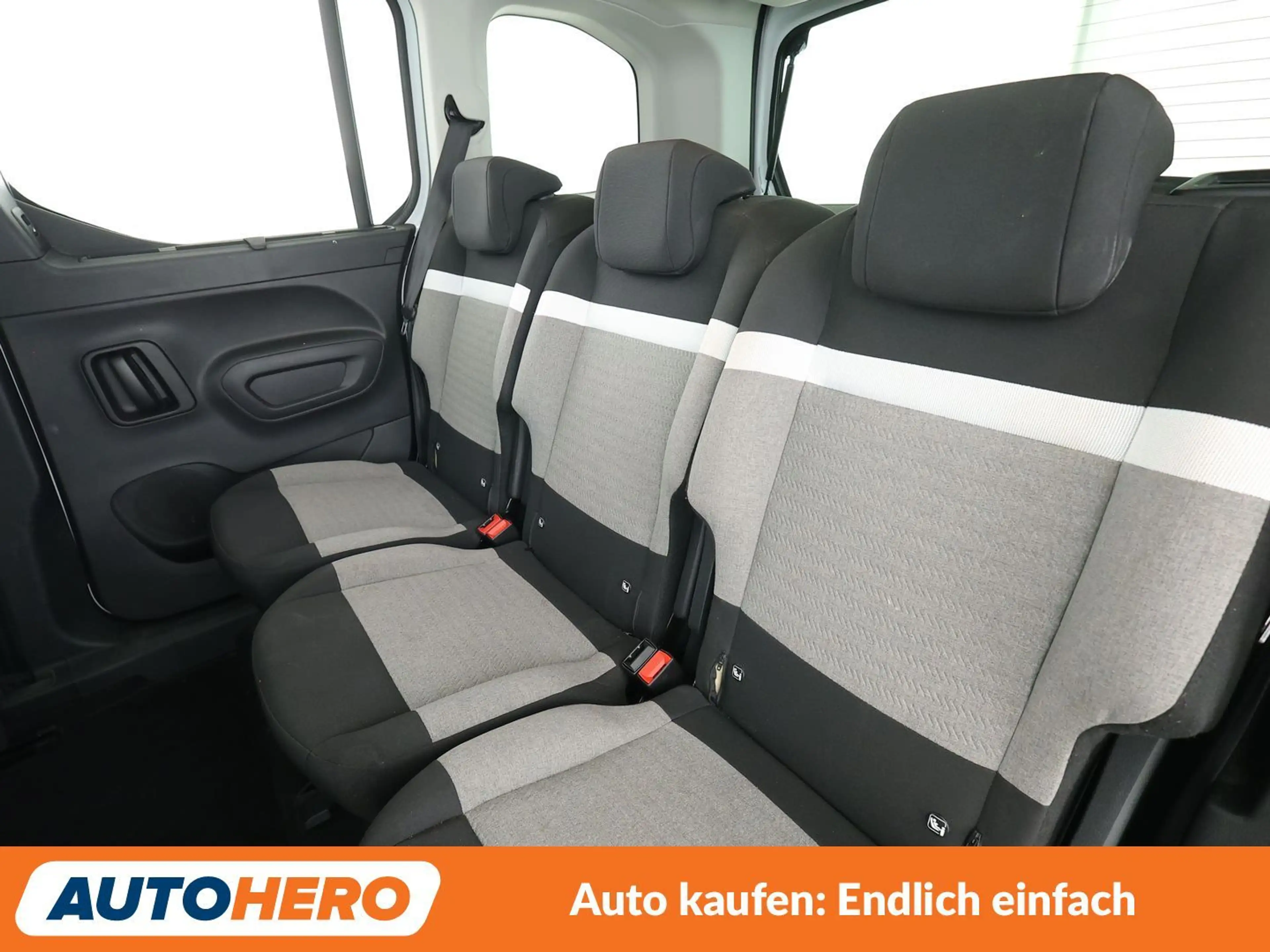 Citroen Berlingo 1.5 Blue-HDi Shine MPV M*NAVI*SPUR*PDC*KLIMA* — photo 14