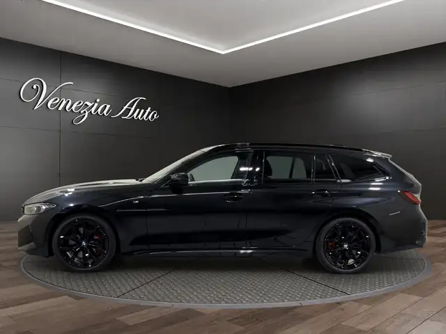 BMW 3 Series view 3