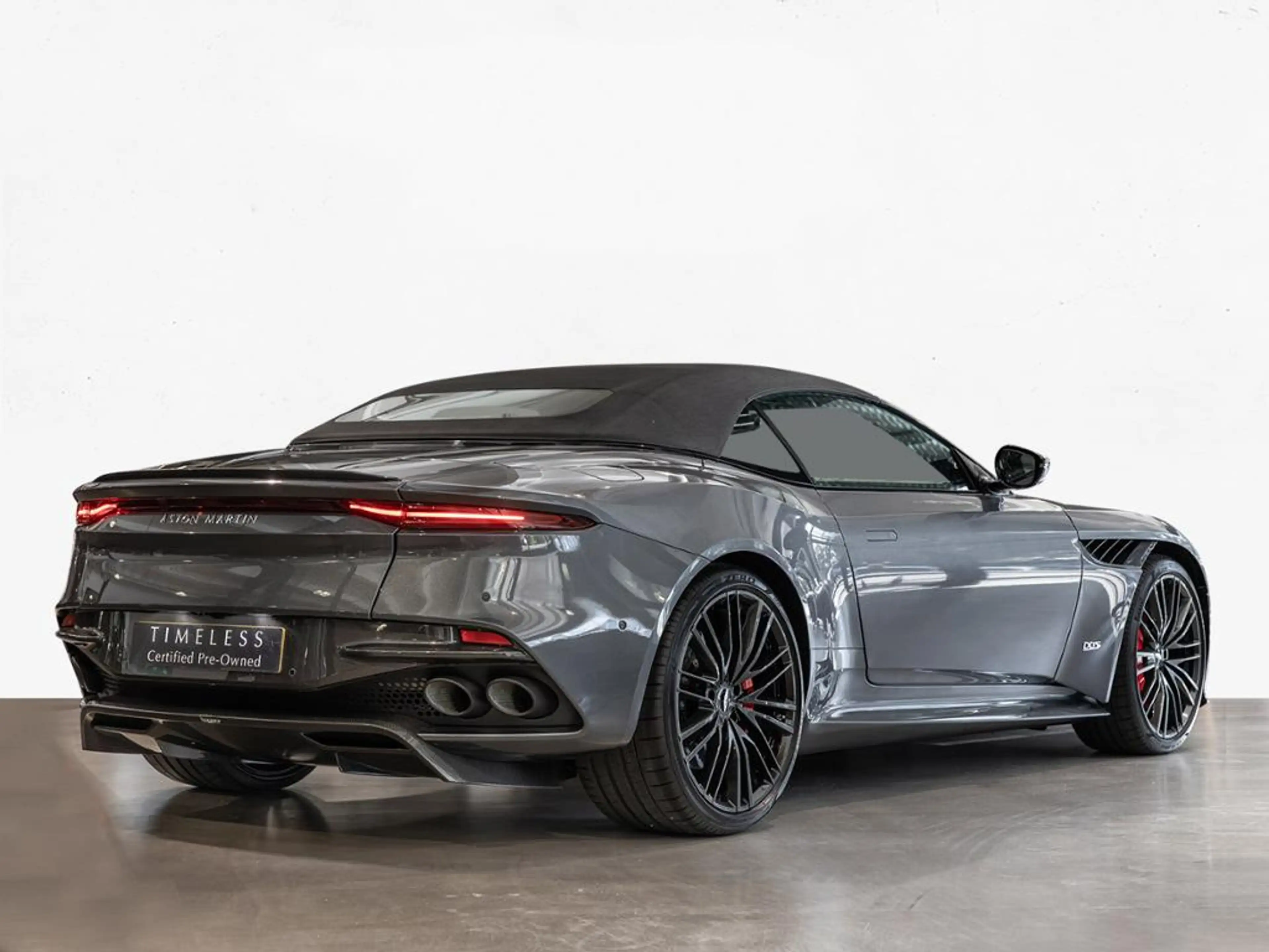 Aston Martin DBS Superleggera Volante Aston Martin Hamburg — photo 15