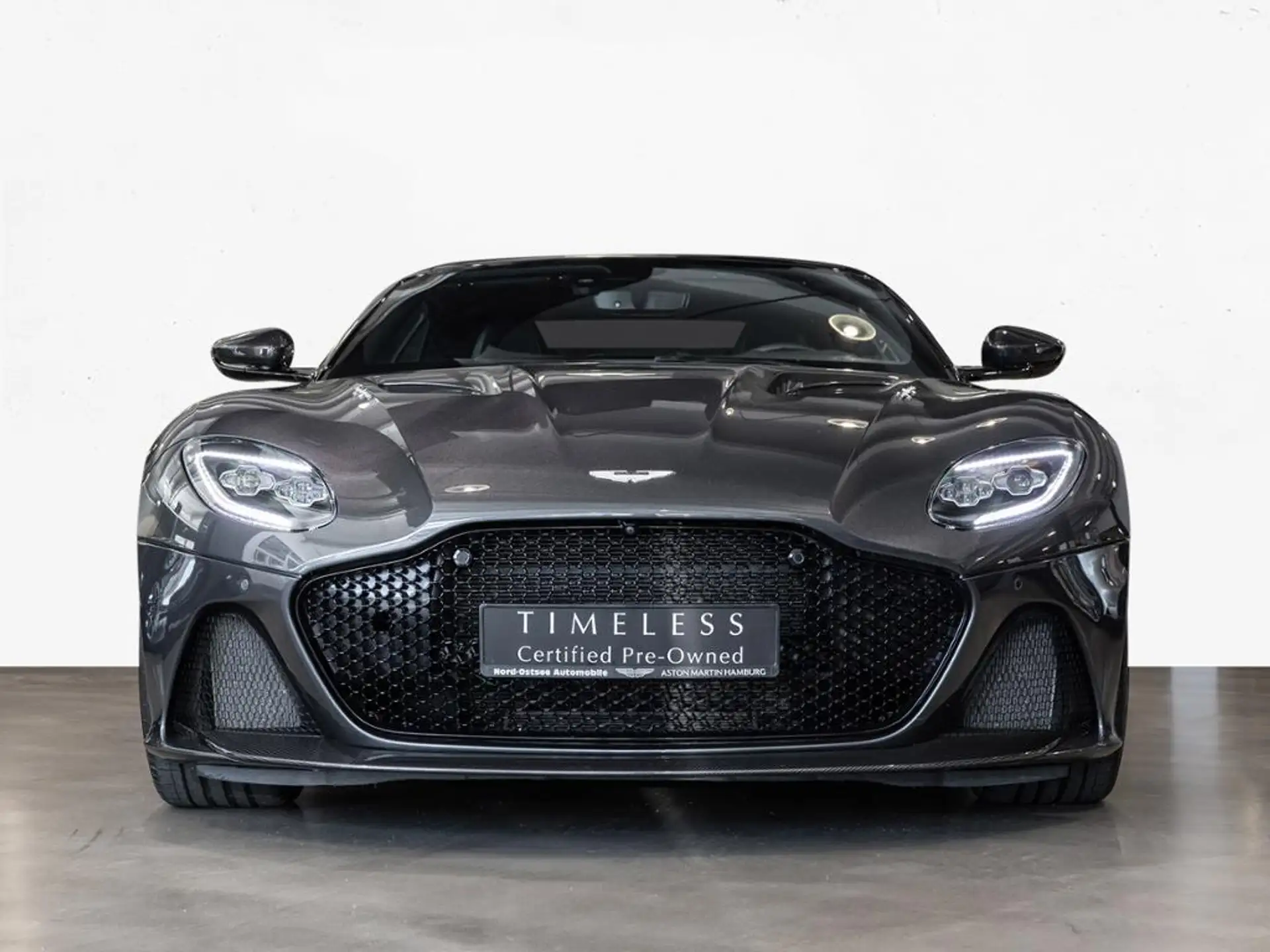 애스턴마틴 DBS Coupe 2019 건메탈 사진 5
