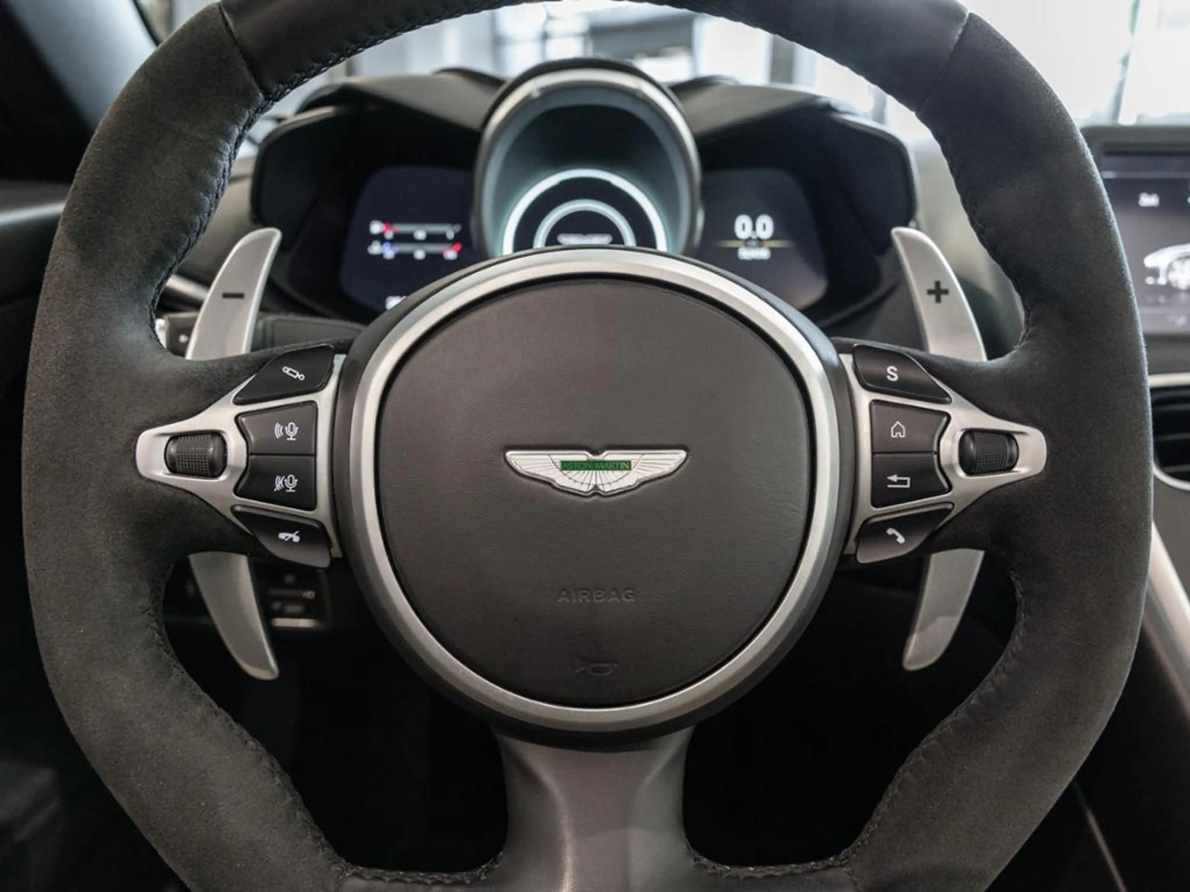 Aston Martin DBS Superleggera Volante Aston Martin Hamburg — photo 12
