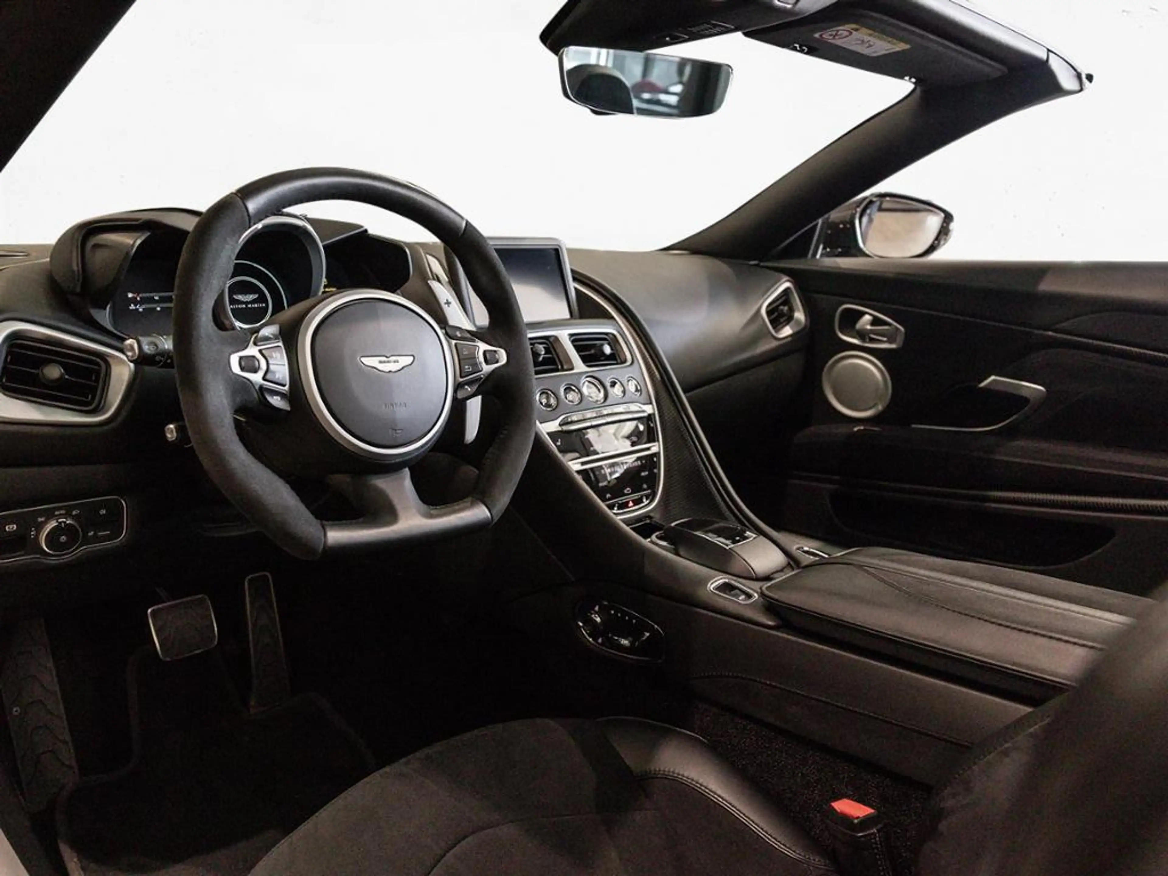 Aston Martin DBS Superleggera Volante Aston Martin Hamburg — photo 4