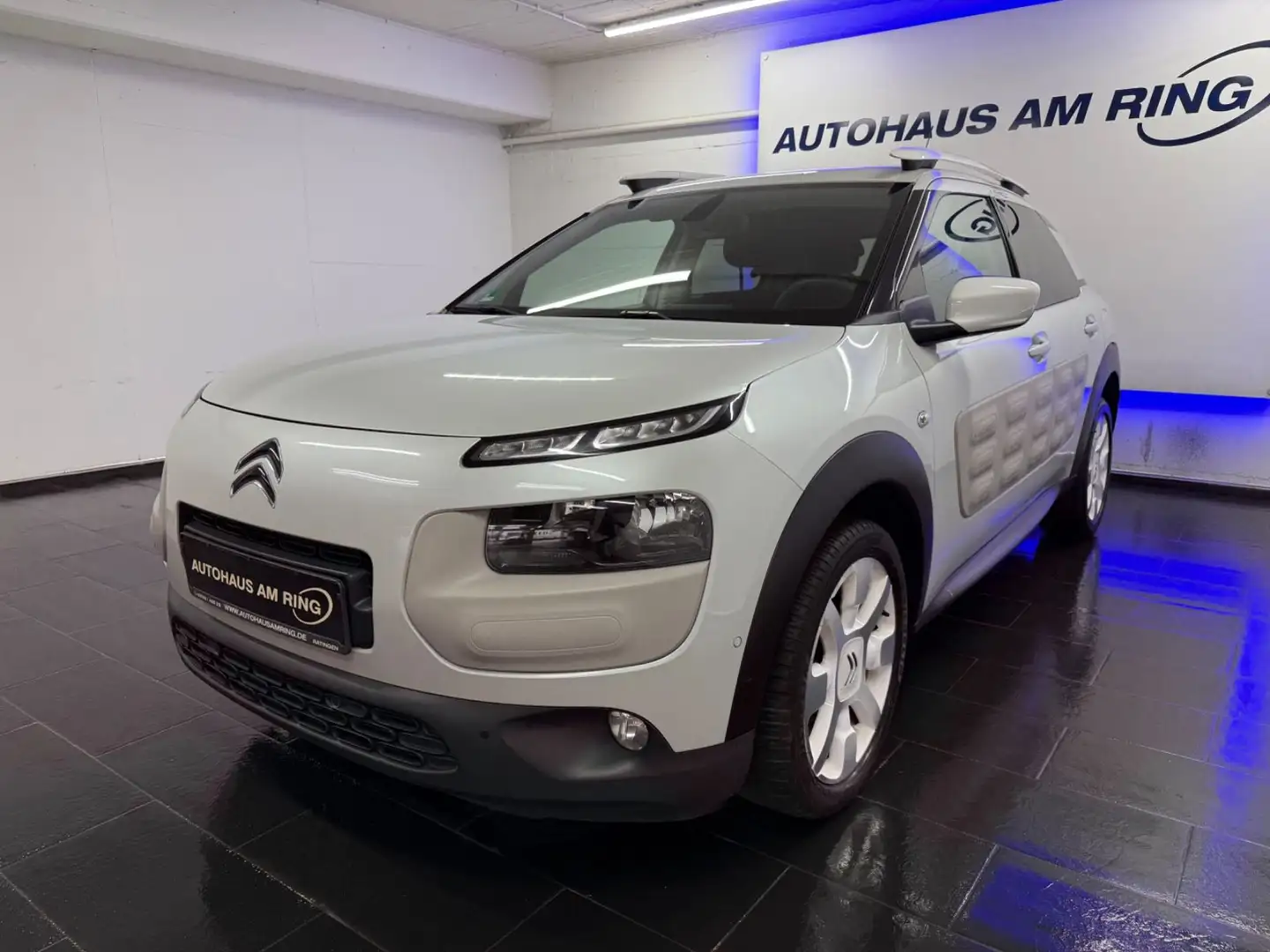 Citroen C4 Cactus W-OneTone CAM SZHG DAB NOTBREMS NAVI Weiß - 2