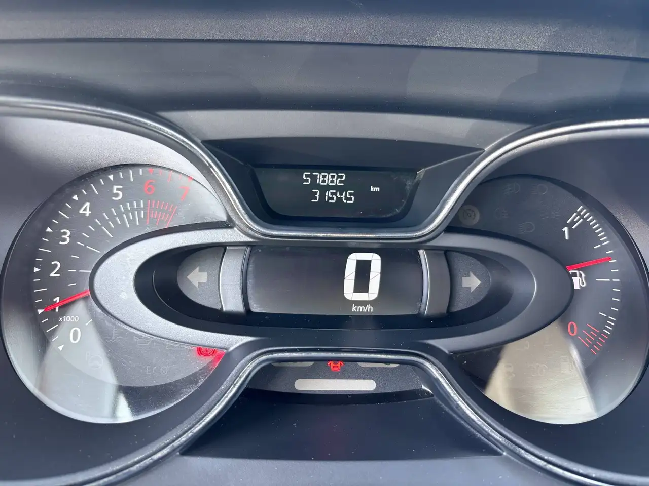 Renault Captur — photo 14