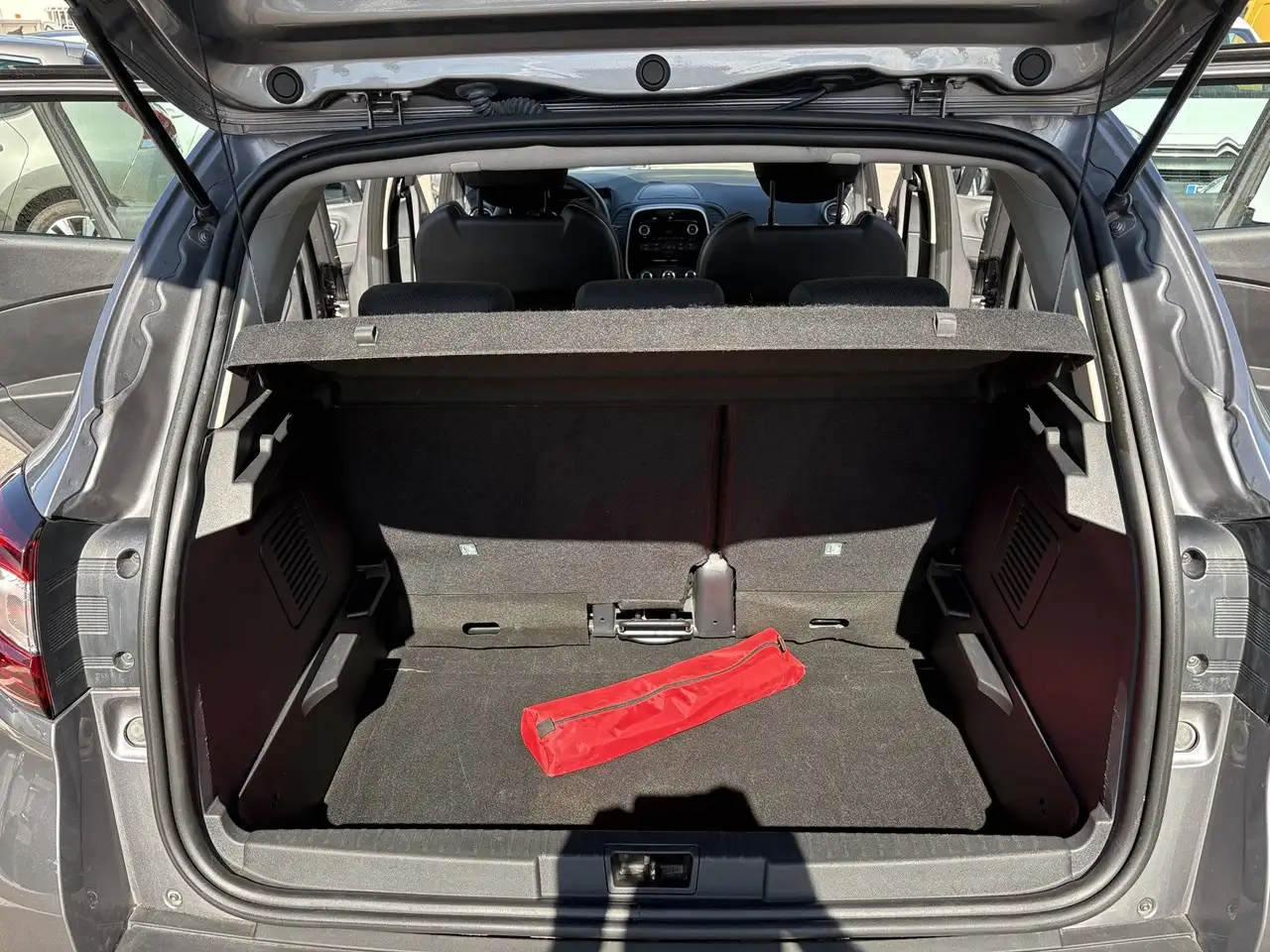 Renault Captur — photo 8