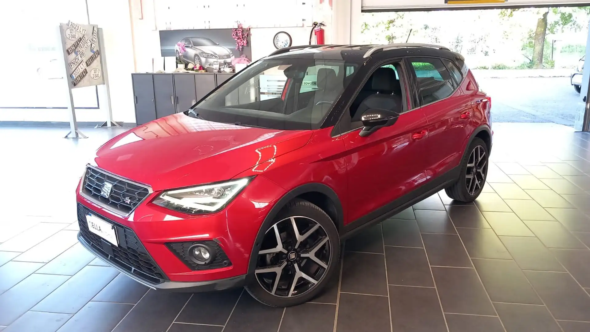 SEAT Arona Arona 1.0 ecotsi FR 115cv my18 Rouge - 1