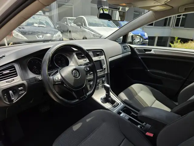 Volkswagen Golf view 7