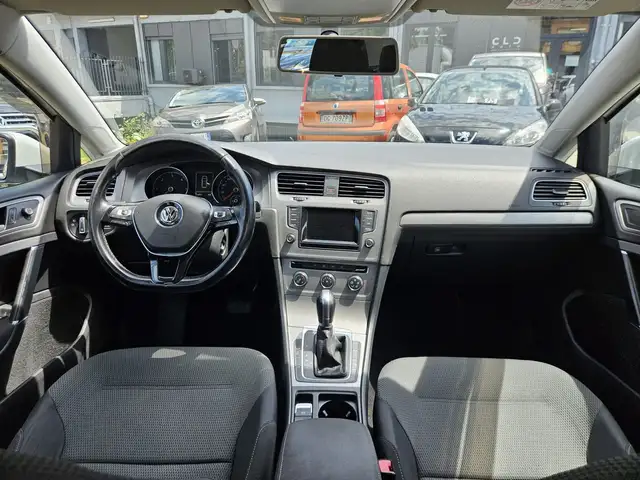 Volkswagen Golf view 10