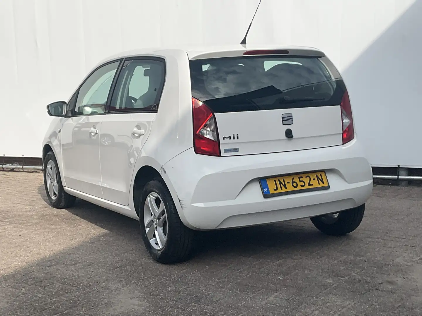 SEAT Mii 1.0 +Mii 5-Deurs Airco Stoelverwarming Navigatie E Wit - 2