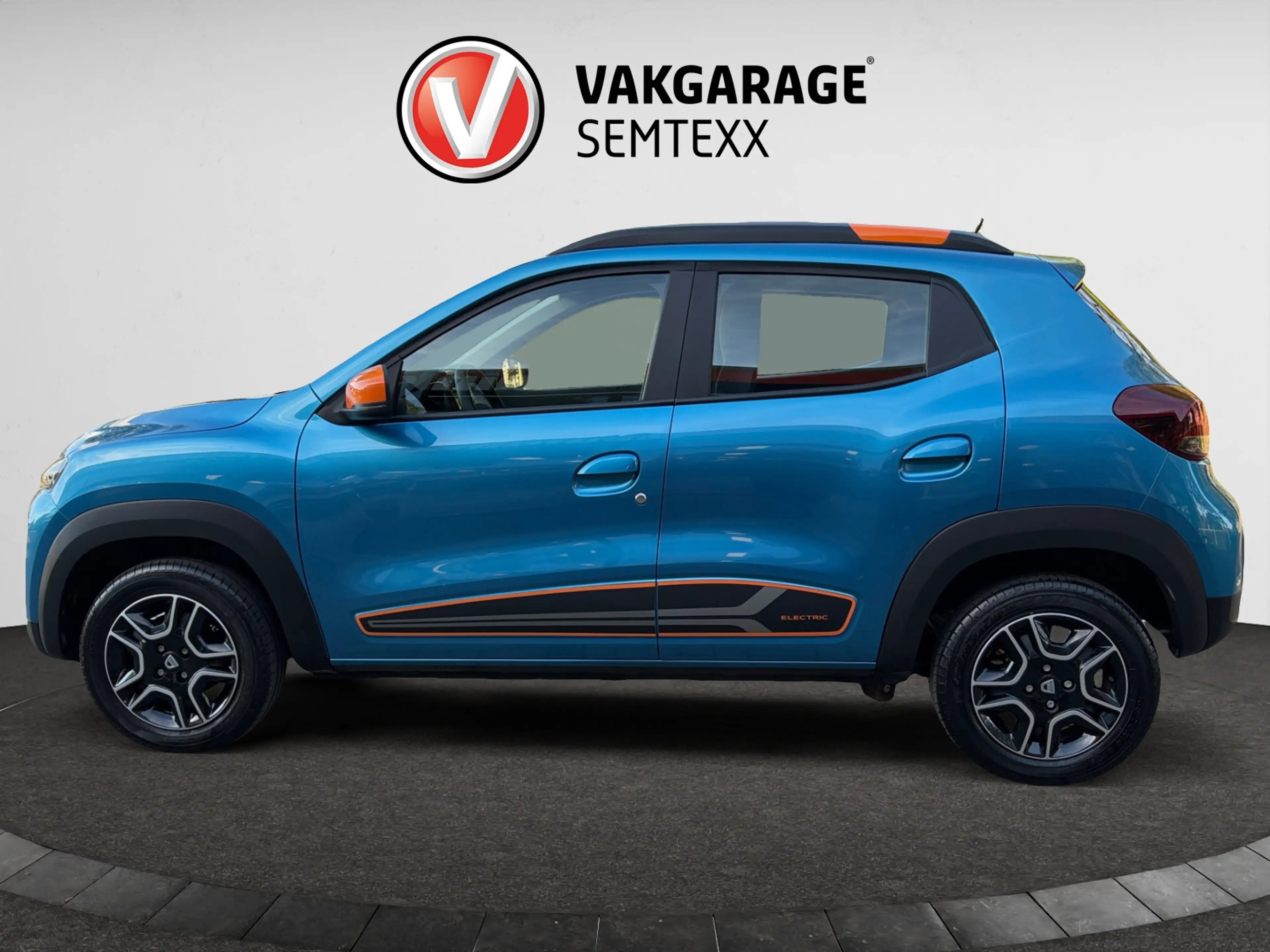 Dacia Spring Comfort Plus (Orange Pack) 27 kWh | Automaat | Air — photo 2