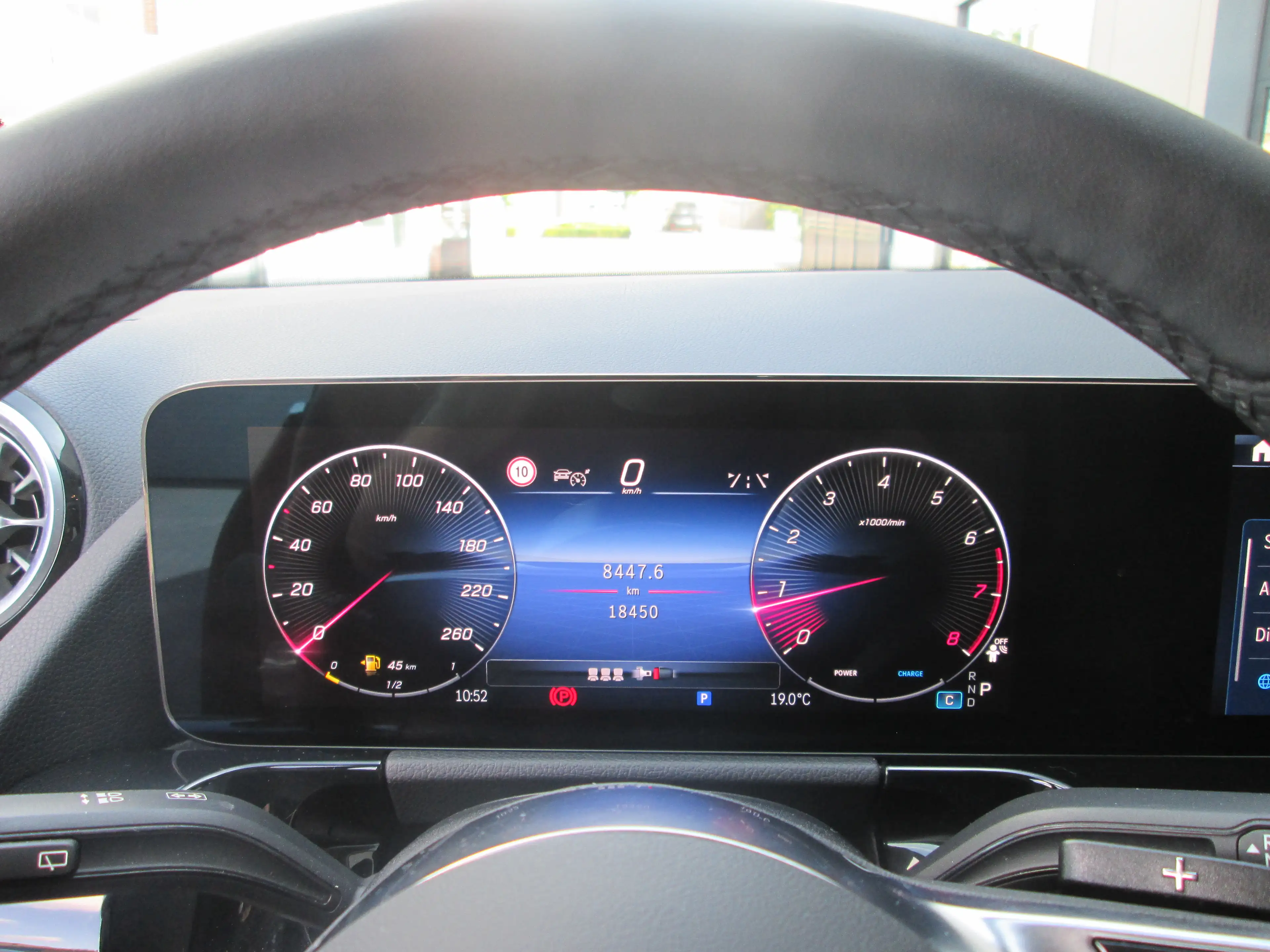 Mercedes-Benz GLA 200 DISTRONIC MEMORY — photo 8