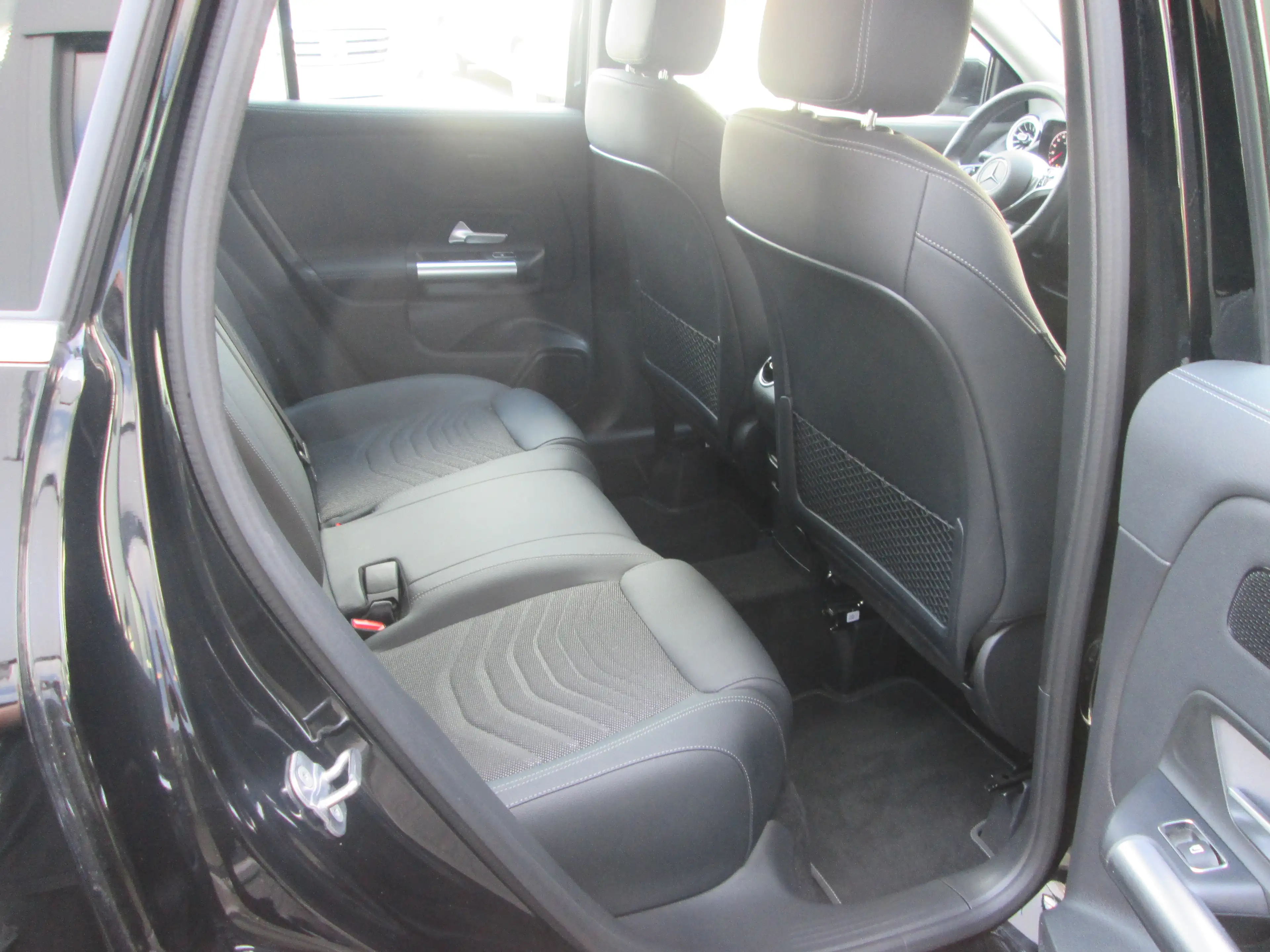 Mercedes-Benz GLA 200 DISTRONIC MEMORY — photo 6