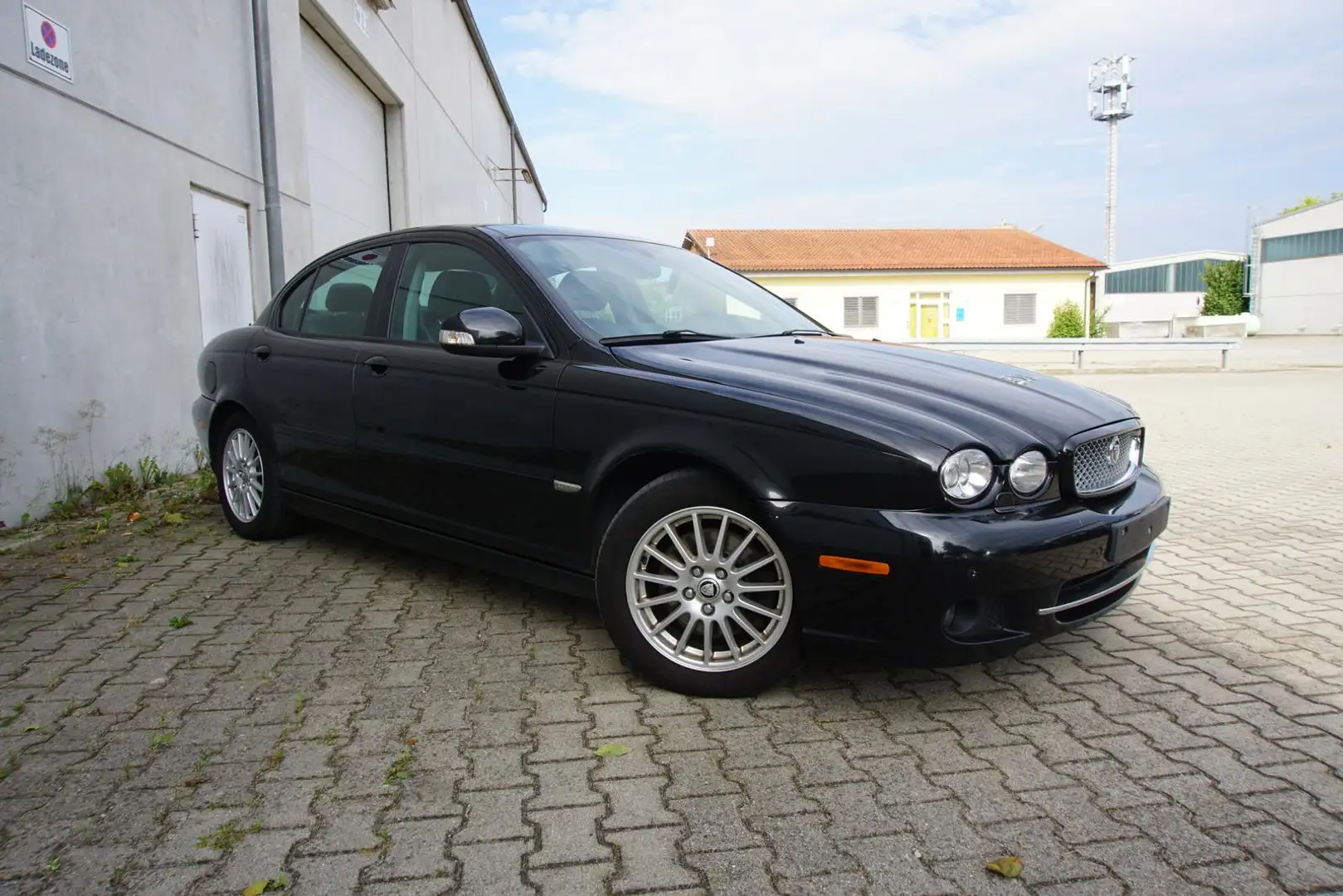 Jaguar X-Type 2.2d Navi AHK Pano PDC Xenon Tüv Neu Schwarz - 1