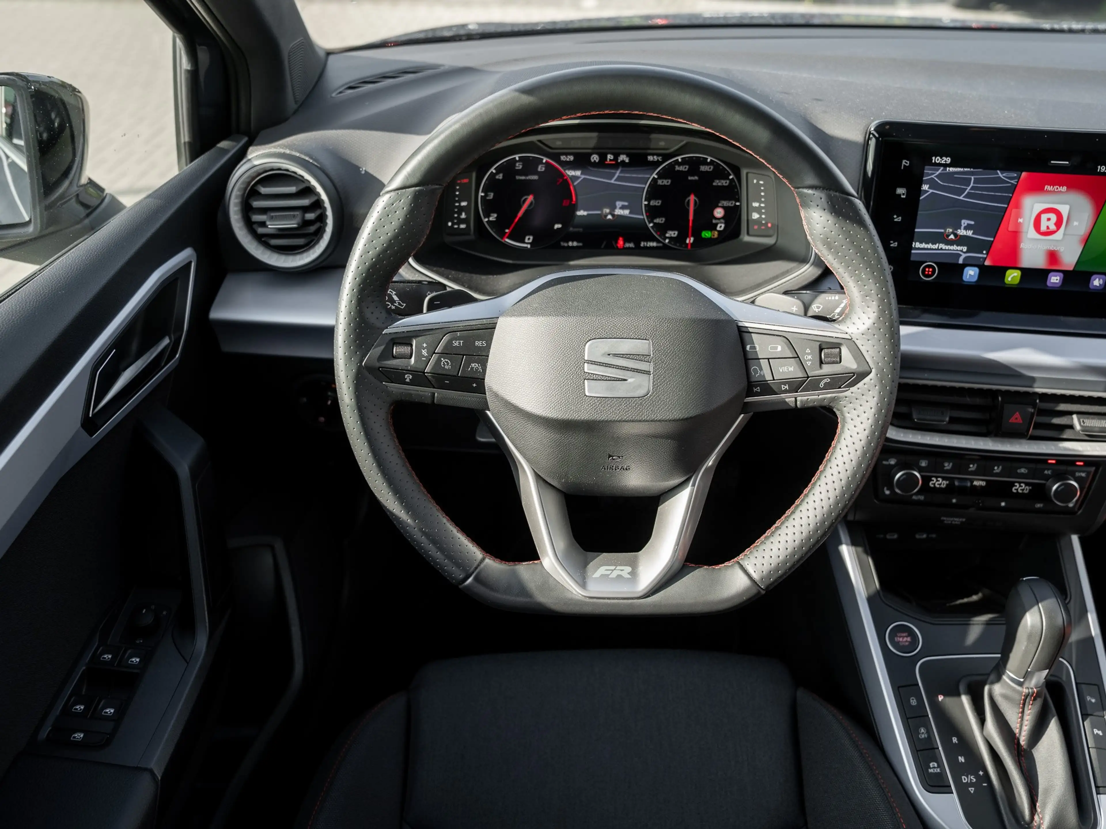 SEAT Arona FR 1.0 TSI DSG Kam. Navi Virtual ACC LED — photo 10