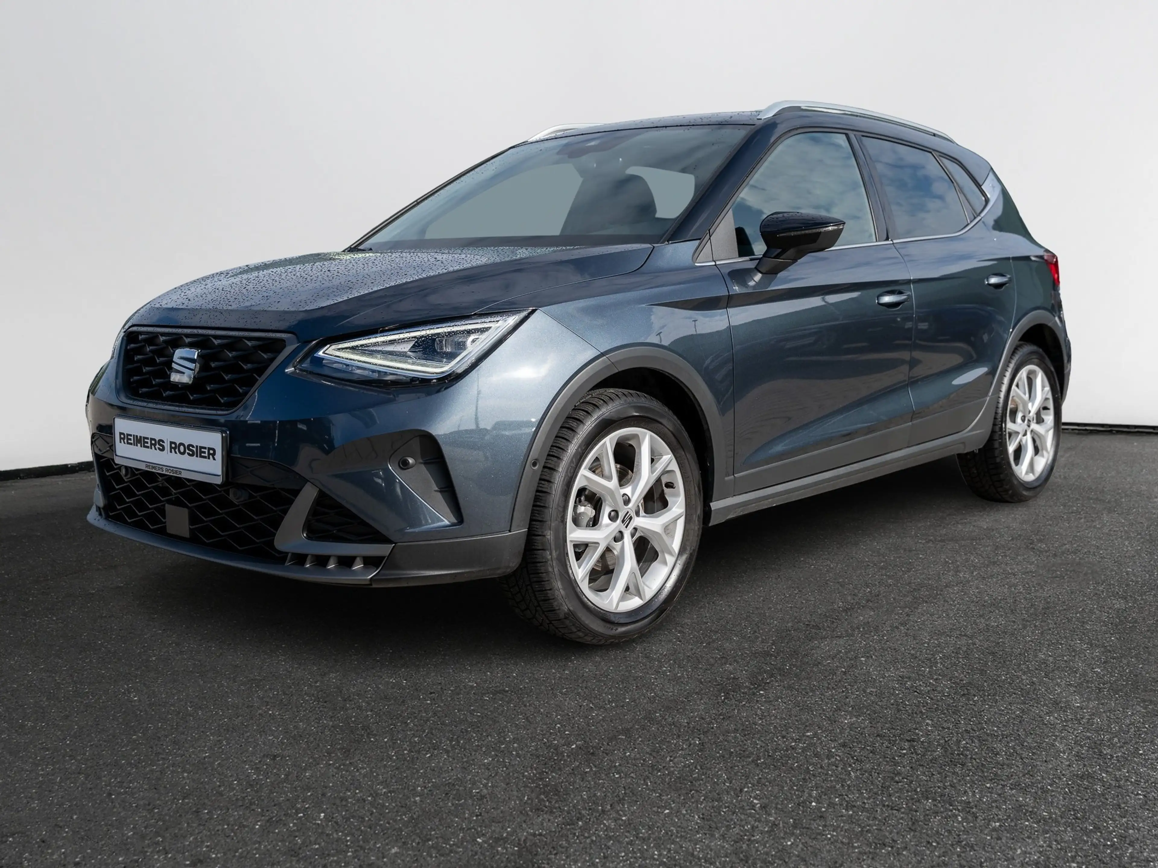 SEAT Arona FR 1.0 TSI DSG Kam. Navi Virtual ACC LED — photo 2