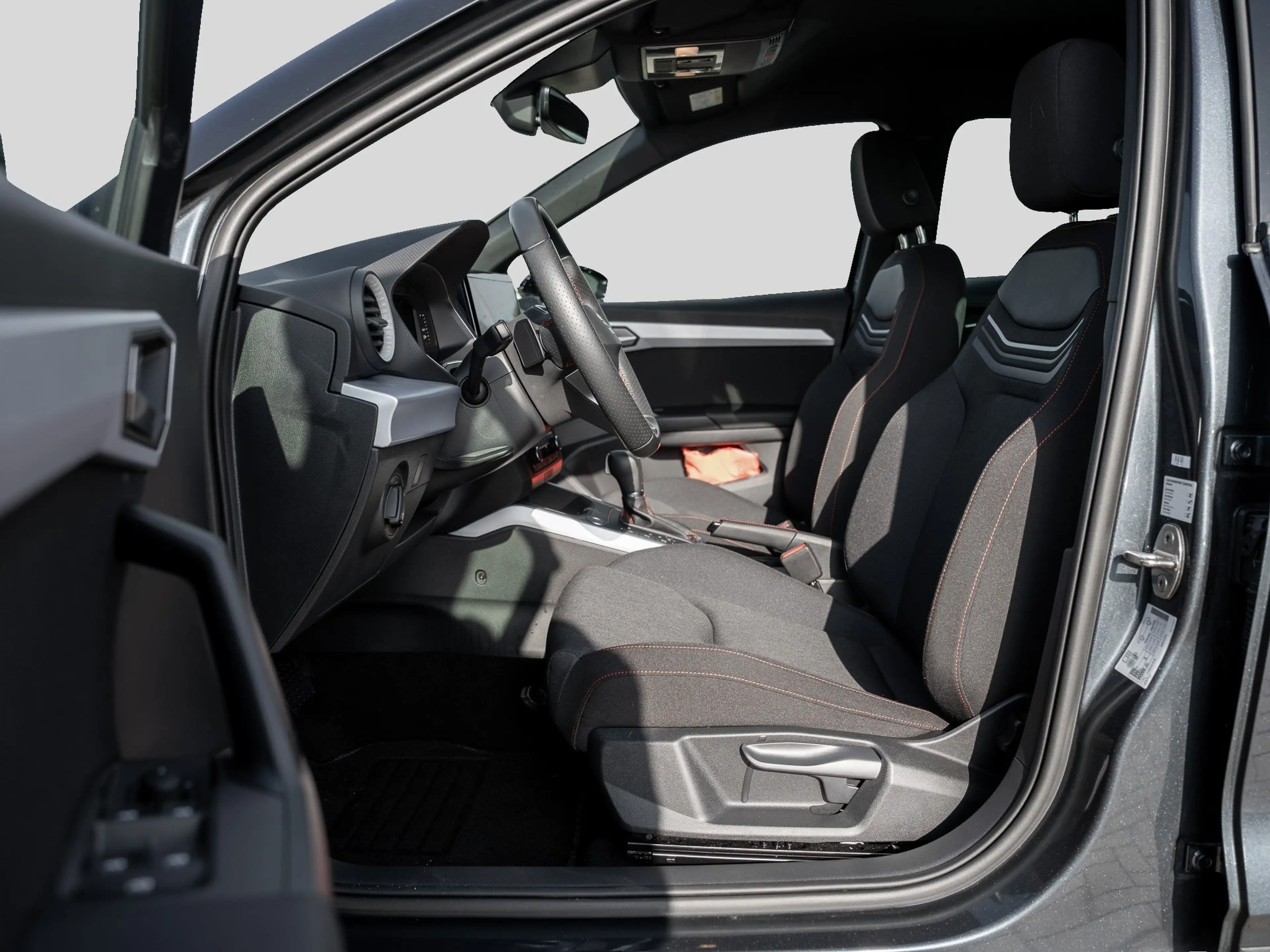 SEAT Arona FR 1.0 TSI DSG Kam. Navi Virtual ACC LED — photo 7
