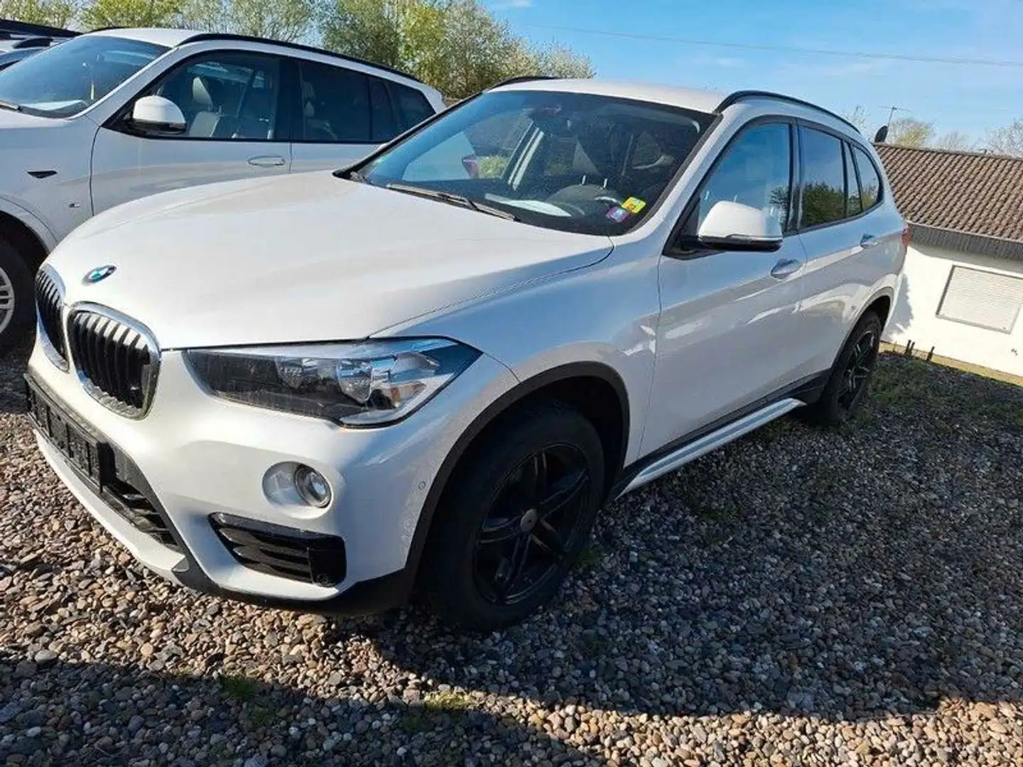 BMW X1 xDrive 18d Sport Line Weiß - 1
