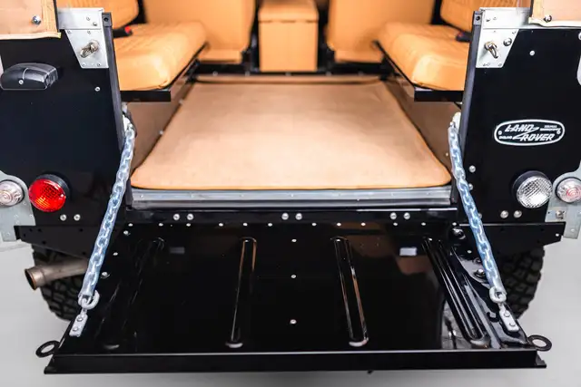 Land Rover Defender view 14