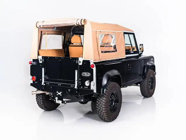 Land Rover Defender view 6
