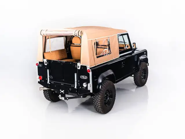 Land Rover Defender view 7