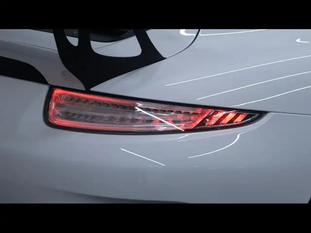 Porsche 911 view 8