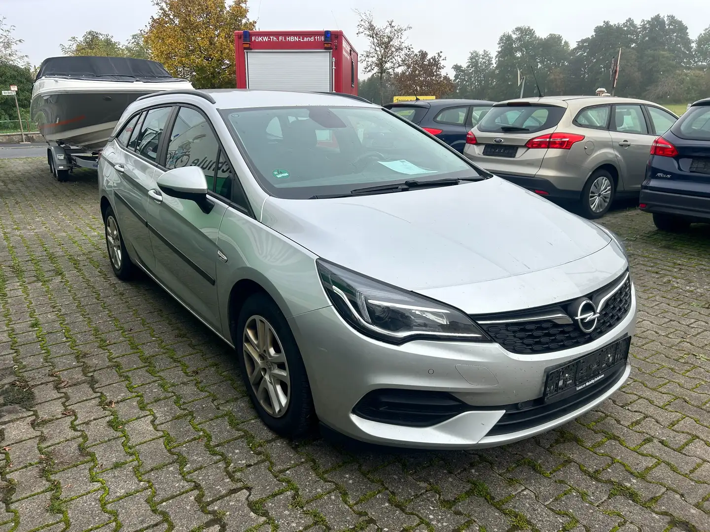 Opel Astra K 1.5 CDTI Edition 1. Hand Navi AHK PDC Metallic Silber - 1