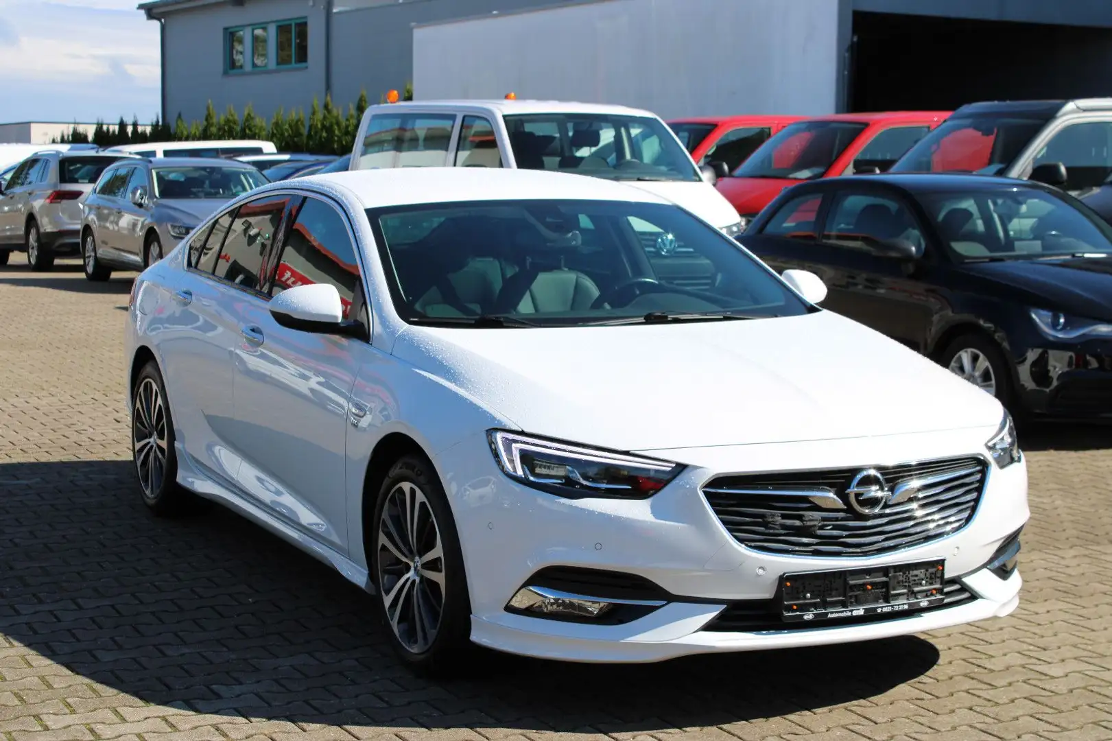 Opel Insignia B Grand Sport Innovation 4x4 Weiß - 2
