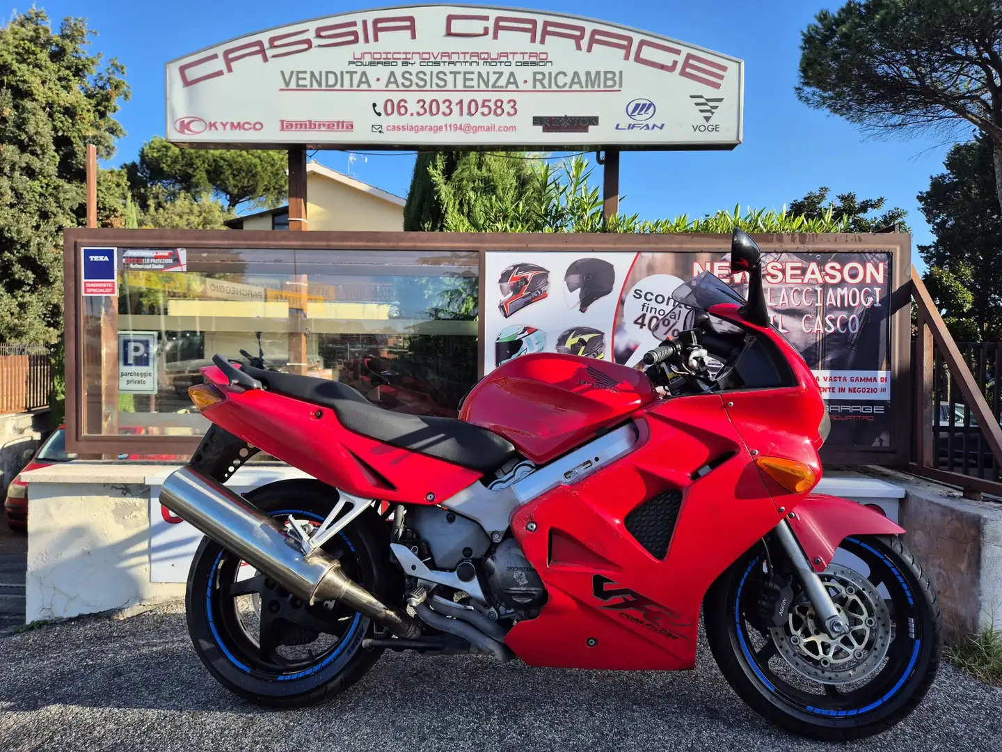 Honda VFR 800   BLACK FRIDAY Piros - 1