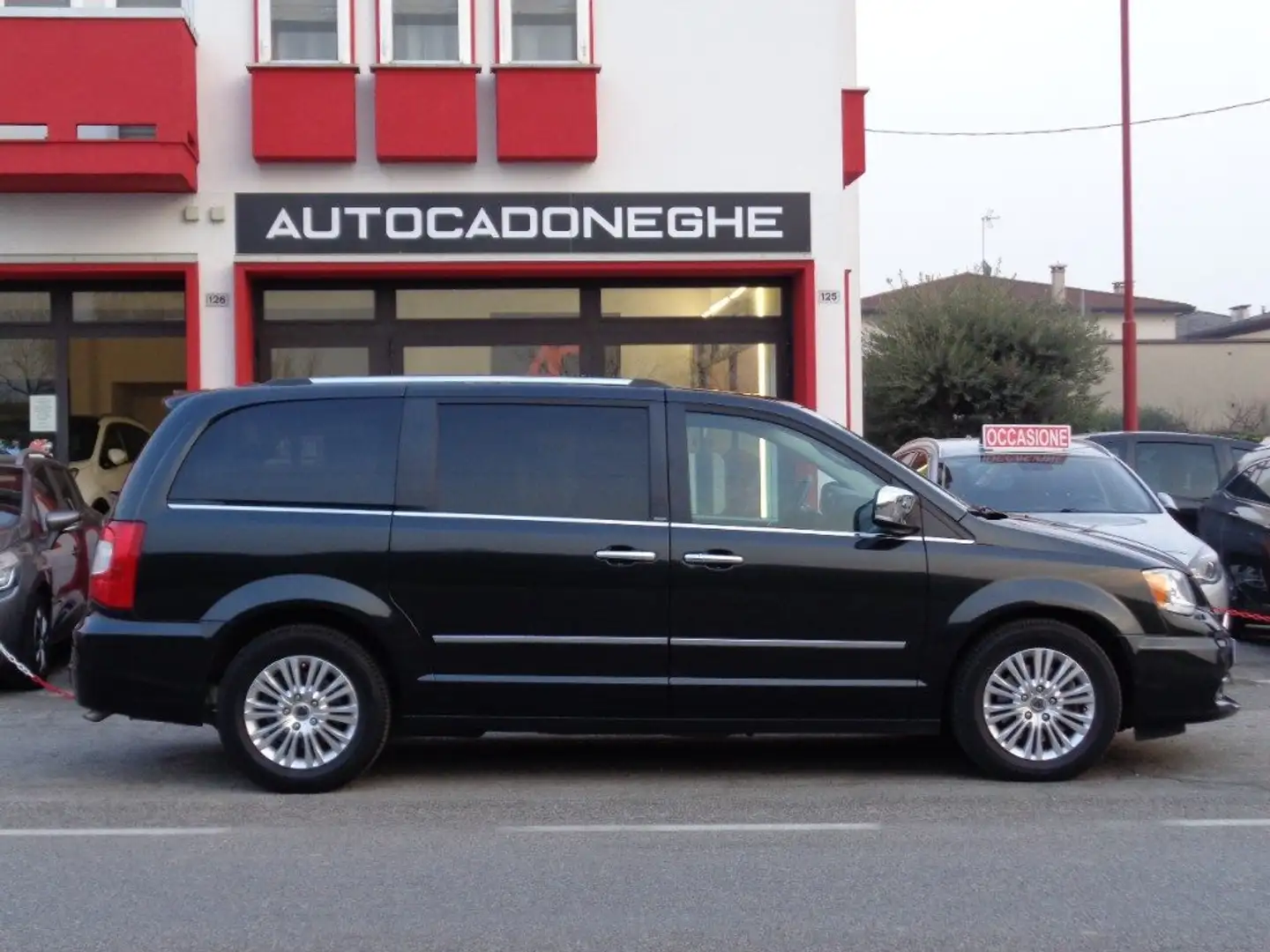 Lancia Voyager 2.8d Platinum PREZZO VALIDO FINO 08.11,km certific Nero - 1