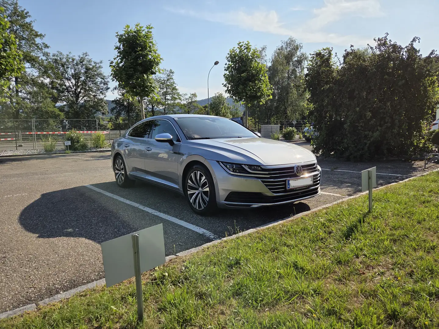 Volkswagen Arteon Arteon 2,0 TDI 4Motion DSG Silber - 2