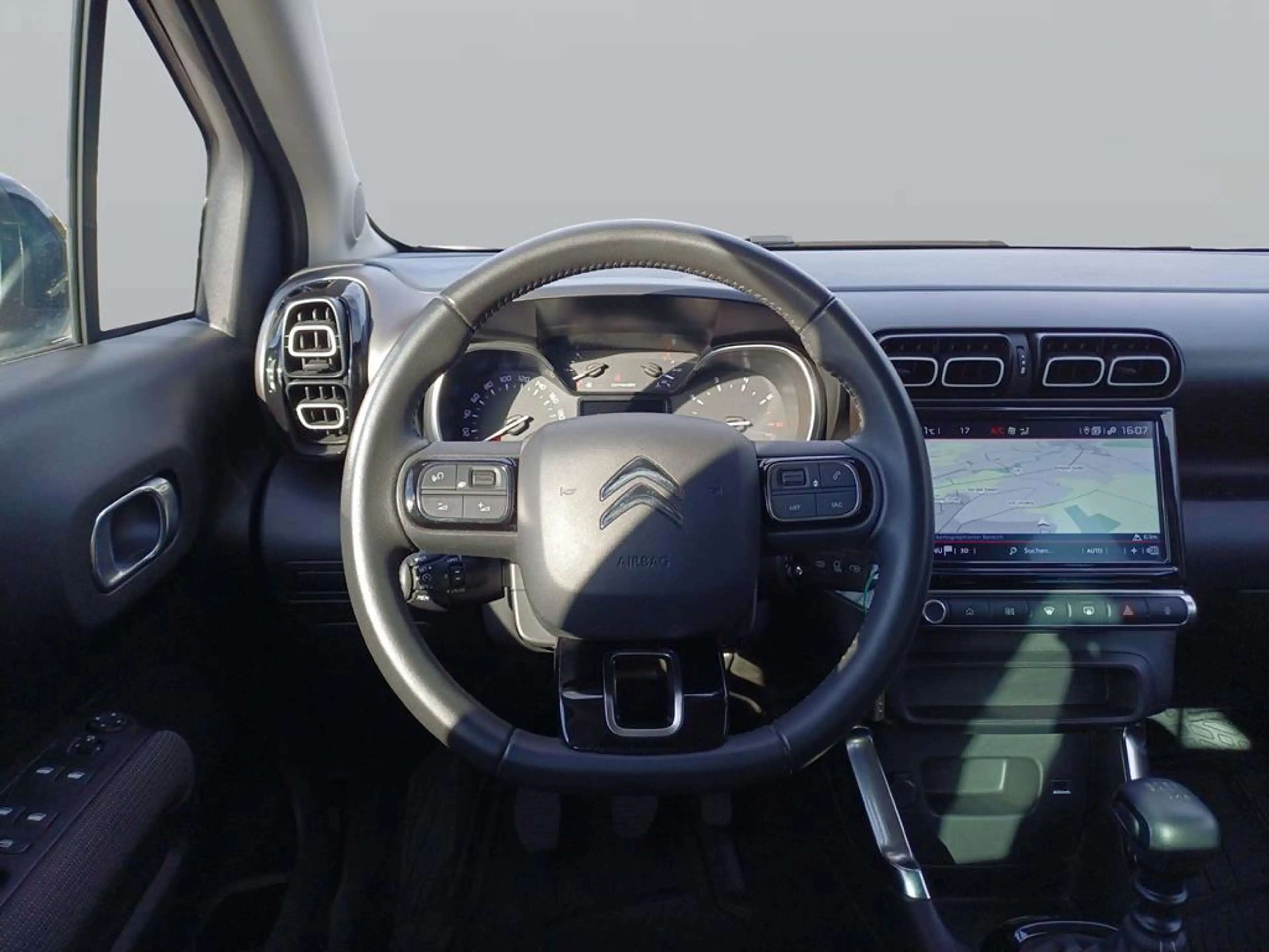 Citroen C3 Aircross PureTech 110 S&S Shine — photo 13