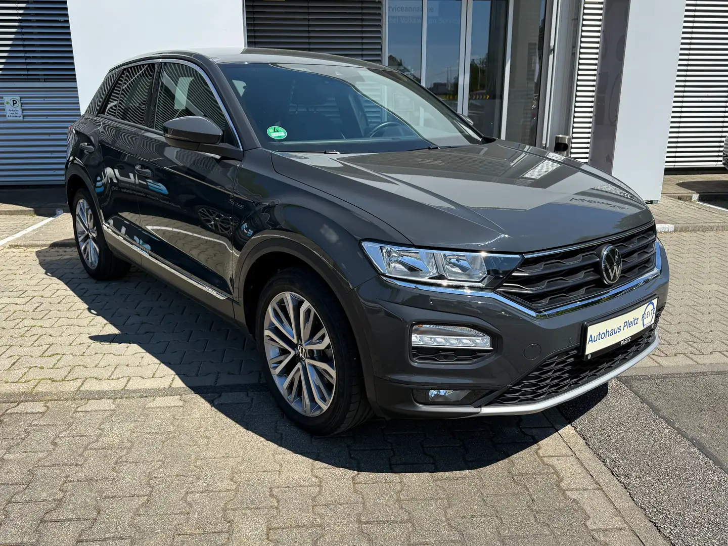 Volkswagen T-Roc Sport 1.5 TSI NAVI EPH Lane Assist Sportsitze Gris - 1