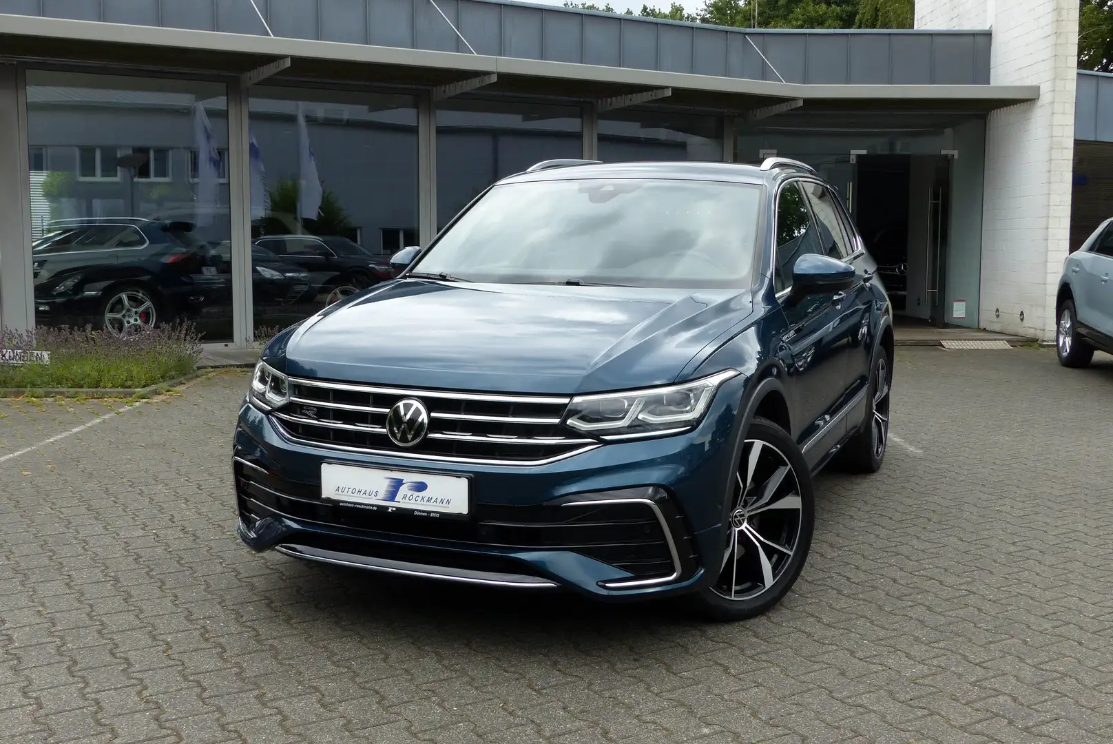 Volkswagen Tiguan R-Line 4Motion TDI Aut. AHK virtl Navi APP Blau - 2
