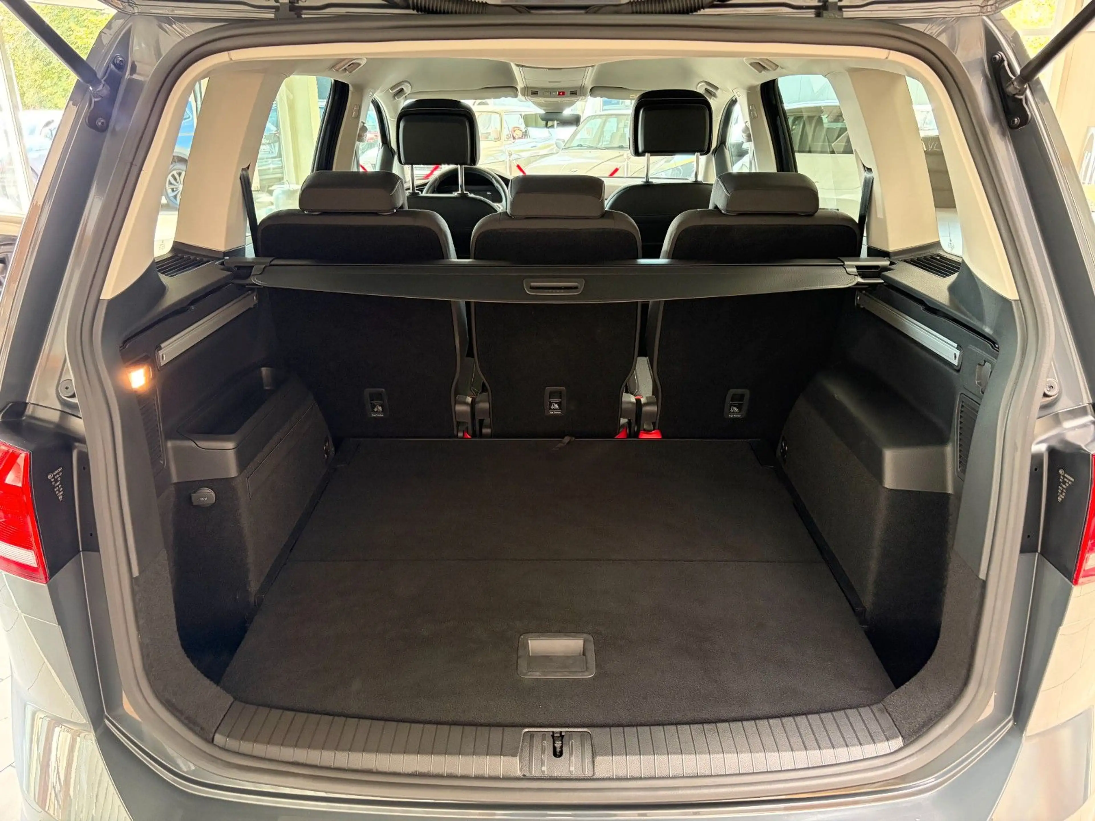Volkswagen Touran Move 2.0 TDI DSG/ACC/NAVI/KAMERA/APP/DAB — photo 10