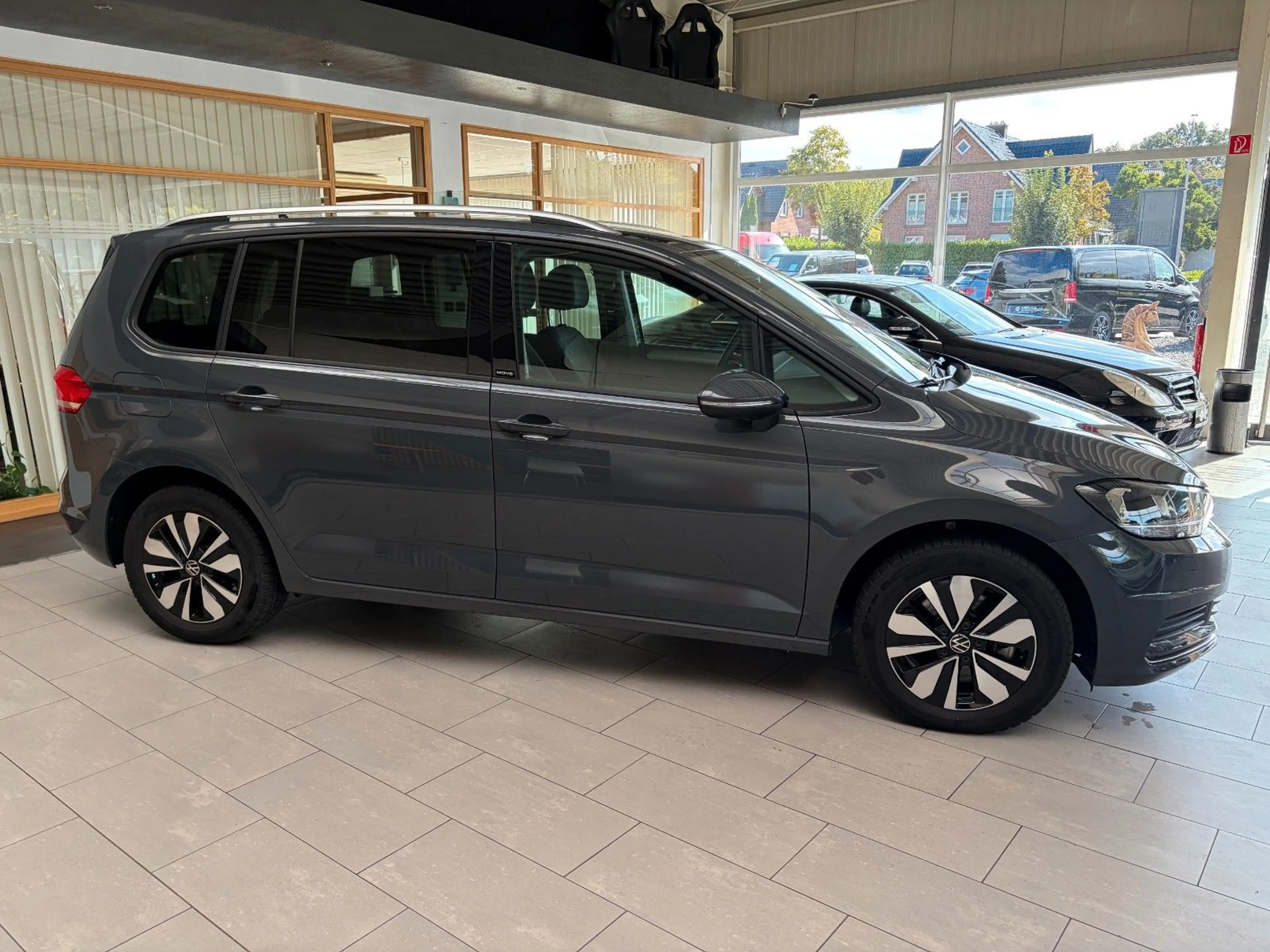 Volkswagen Touran Move 2.0 TDI DSG/ACC/NAVI/KAMERA/APP/DAB — photo 4