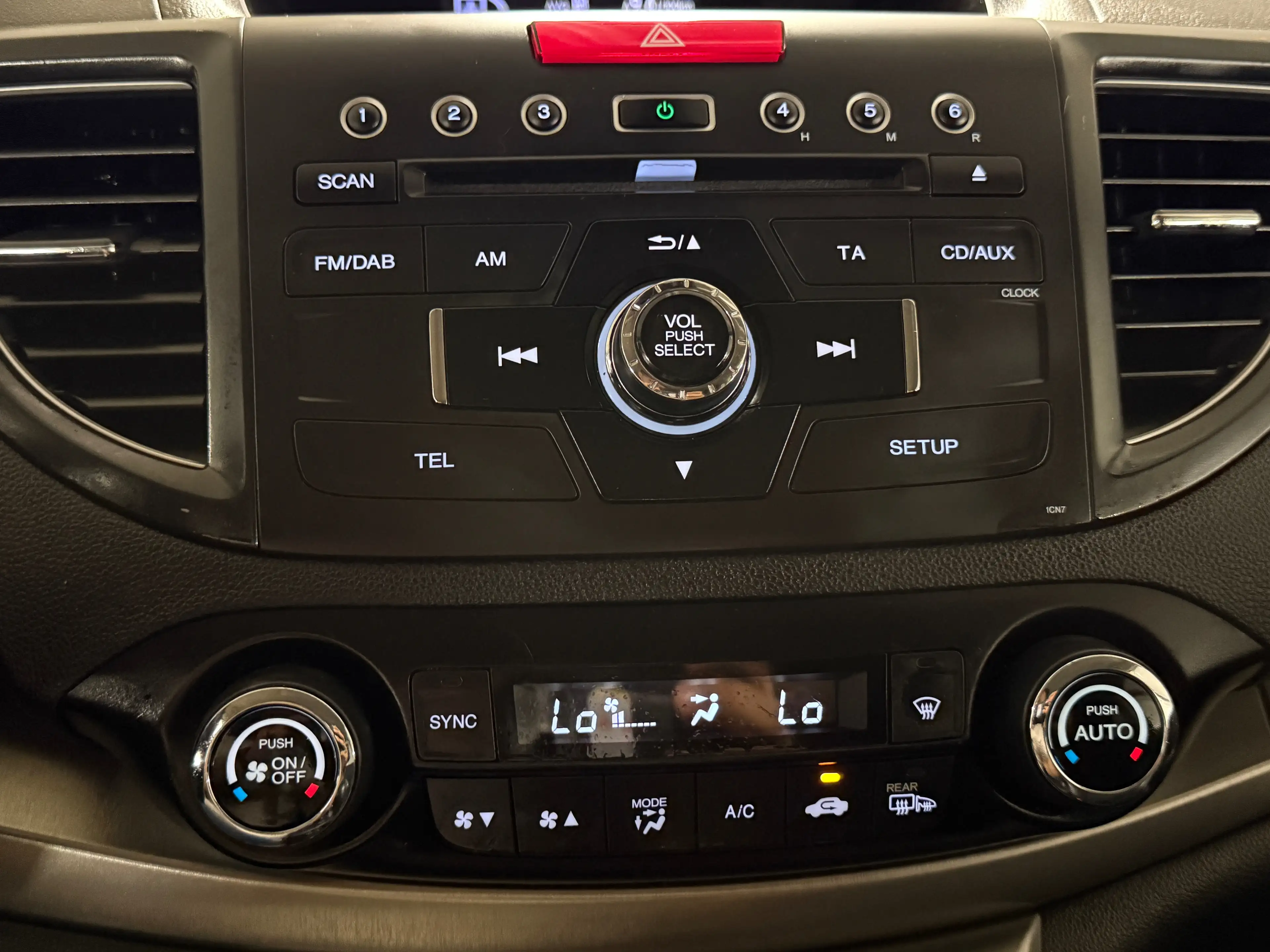 Honda CR-V 2.2 Lifestyle 4WD*PDC*LMF*SitzHeizung* — photo 16