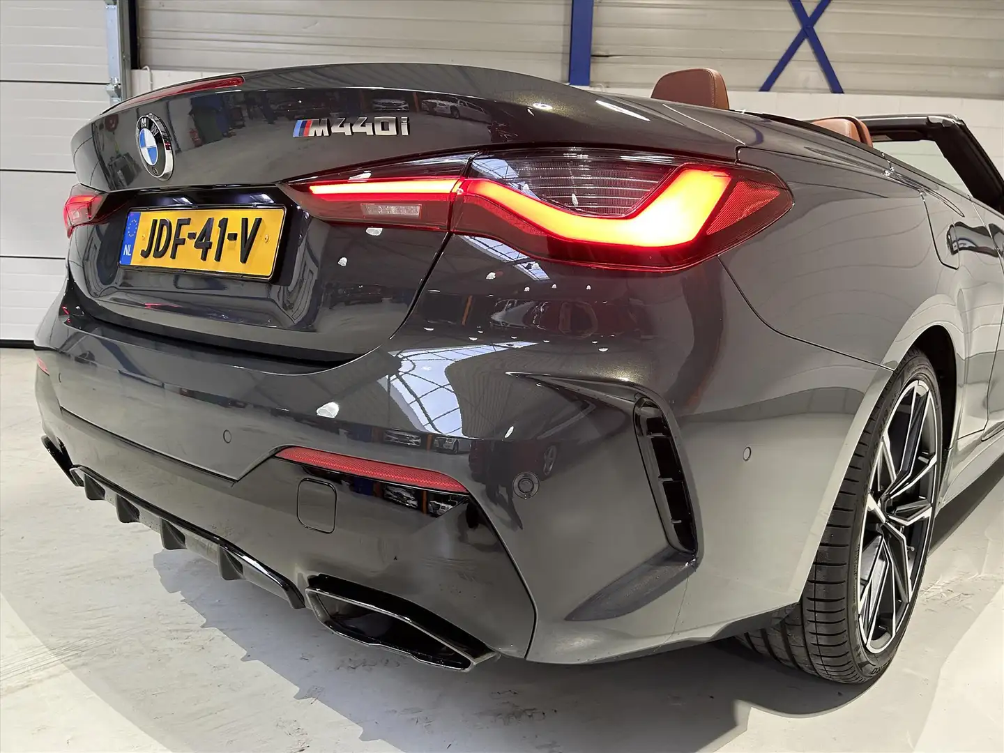 BMW 440 4-Serie Cabrio (g23) M440i 374pk xDrive Stoelventi Gris - 2