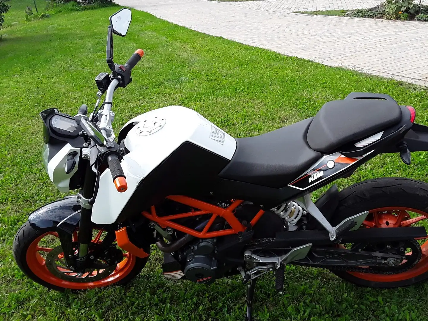 KTM 390 Duke Weiß - 1