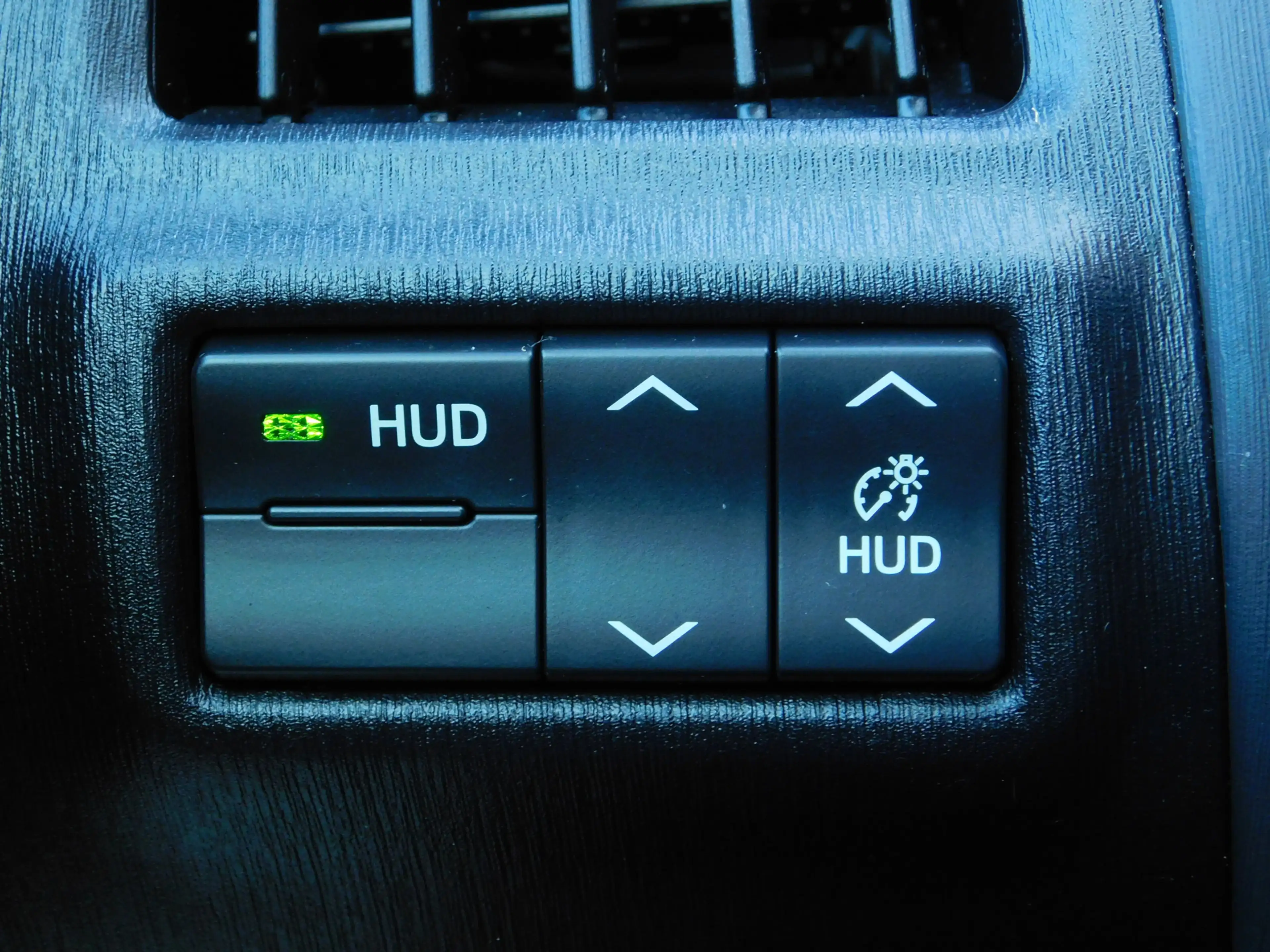 Toyota Prius+ 1.8 SkyView Edition — photo 23