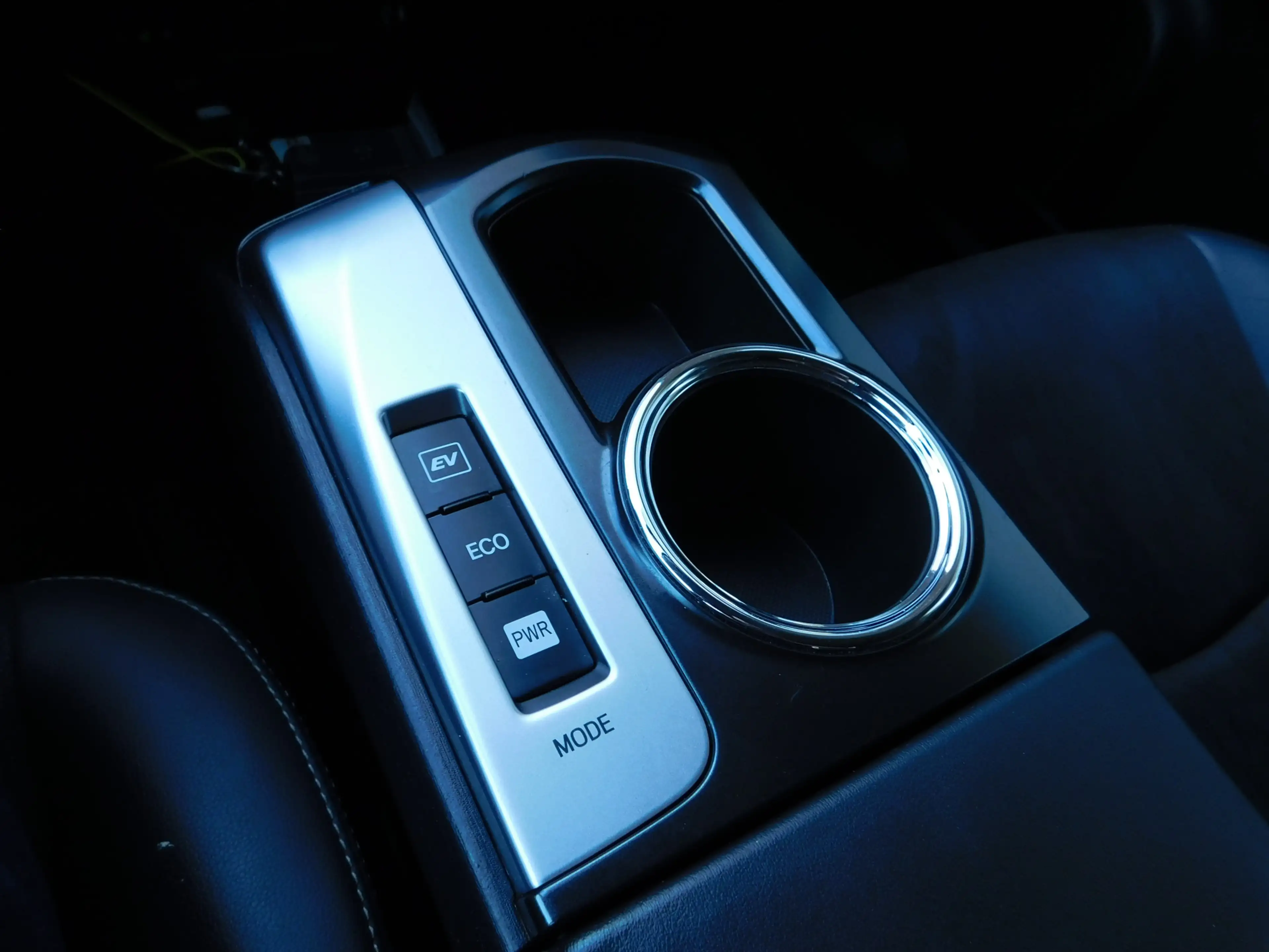 Toyota Prius+ 1.8 SkyView Edition — photo 18