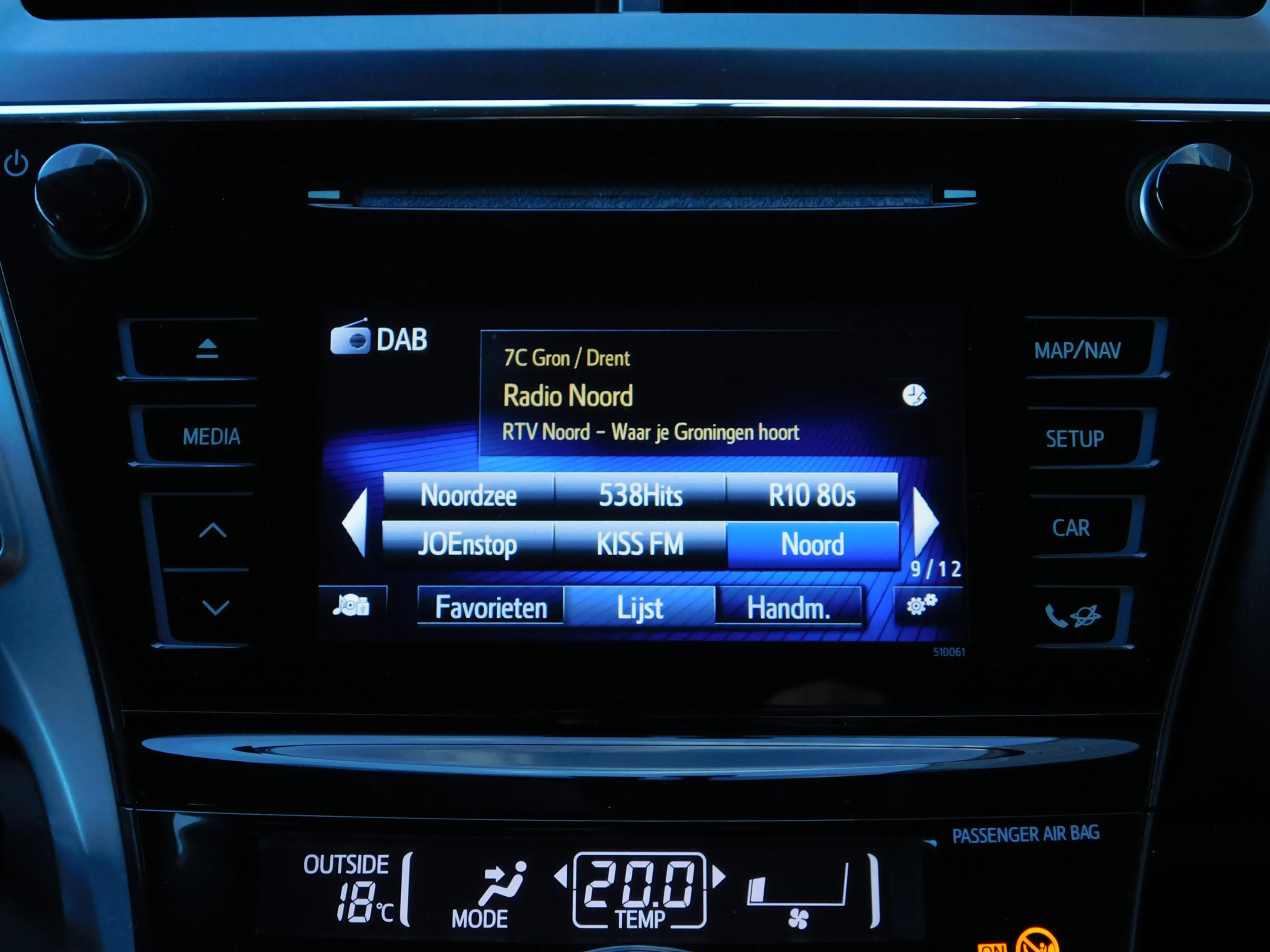 Toyota Prius+ 1.8 SkyView Edition — photo 28