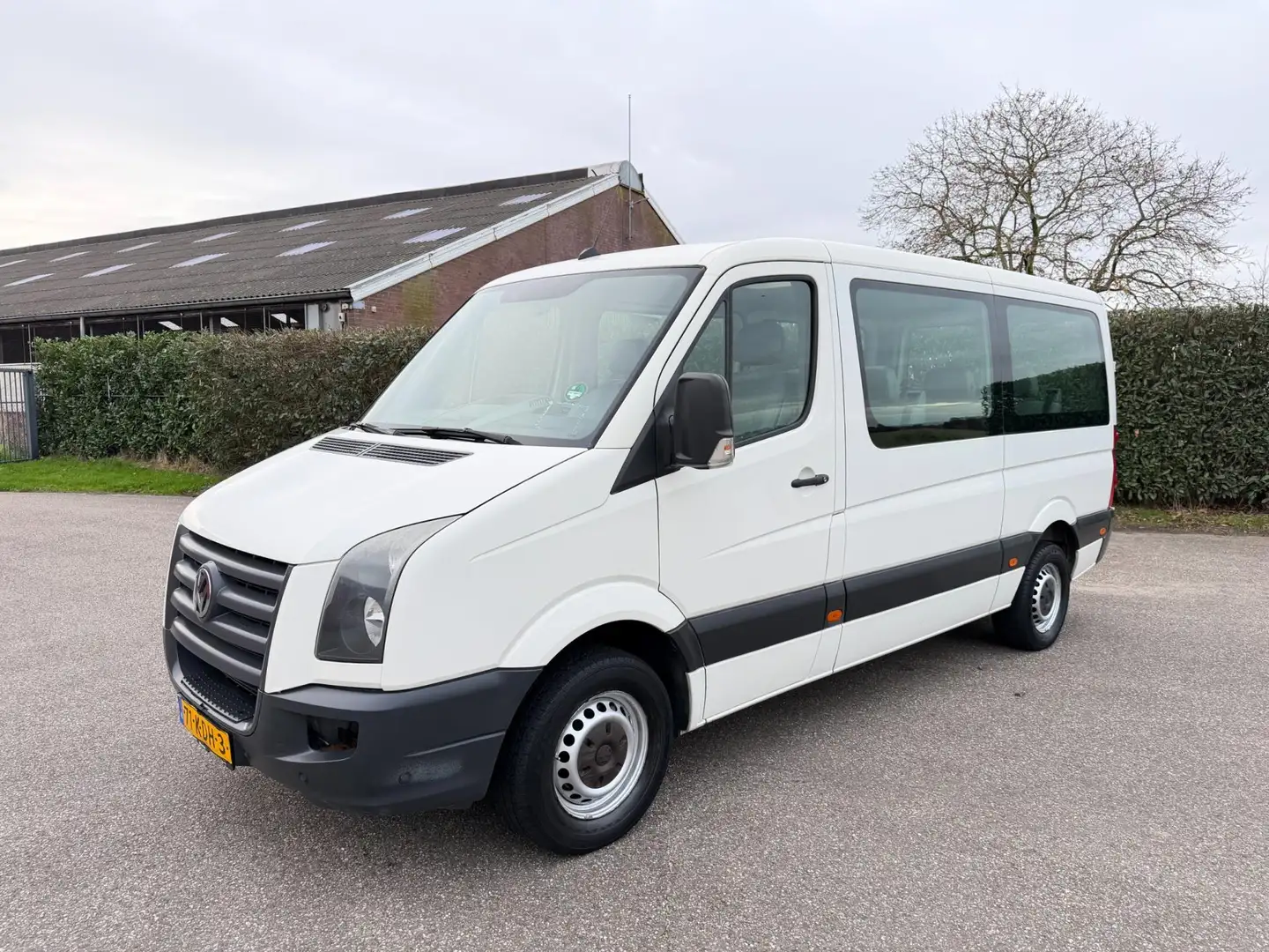 Volkswagen Crafter 2.5 TDI L2H1 - 9 PERS. - AC - MARGE Blanc - 2