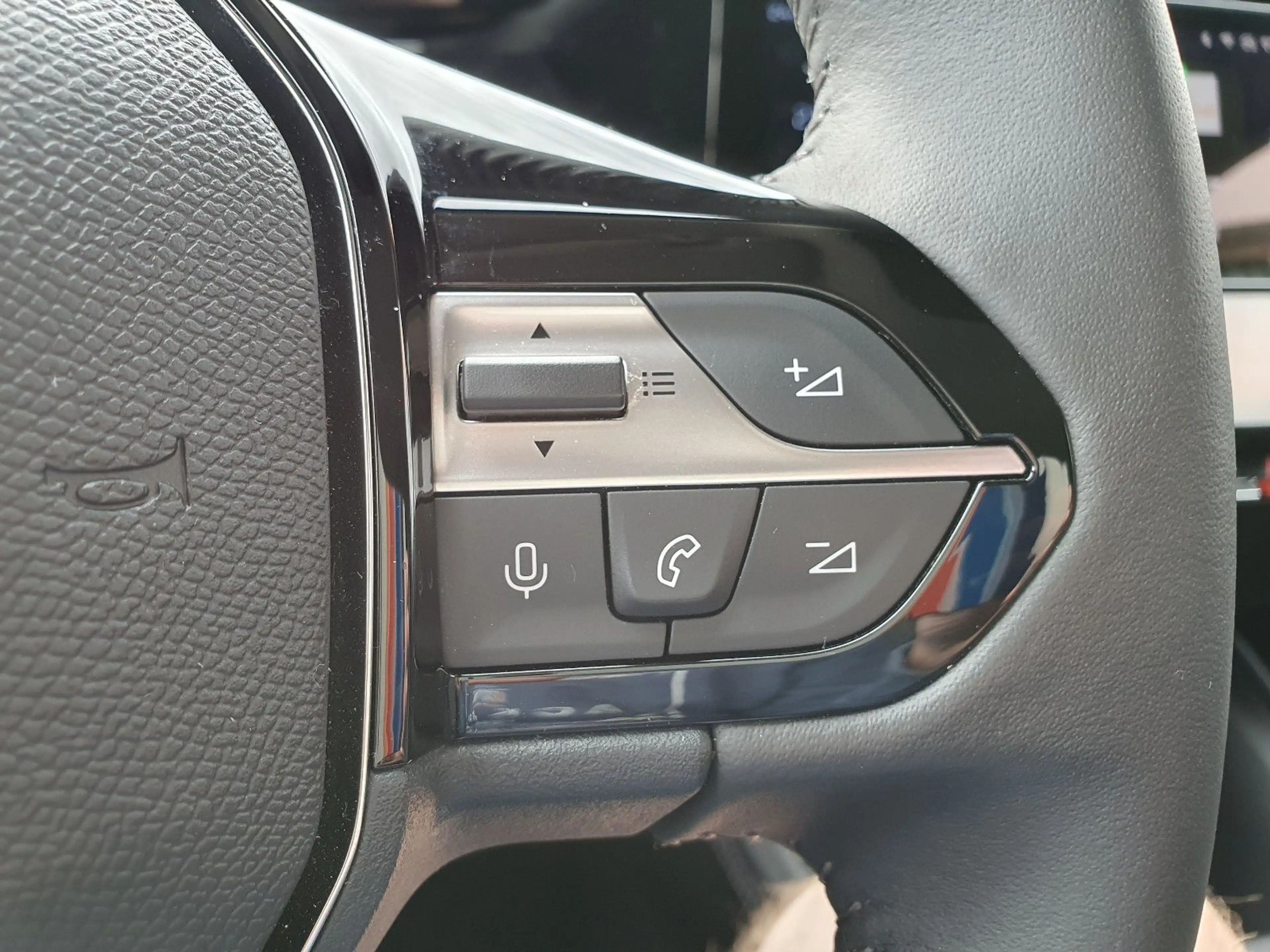 Peugeot 308 Allure 130 SITZHEIZUNG 180°K. ACC NAVI DAB+ — photo 14