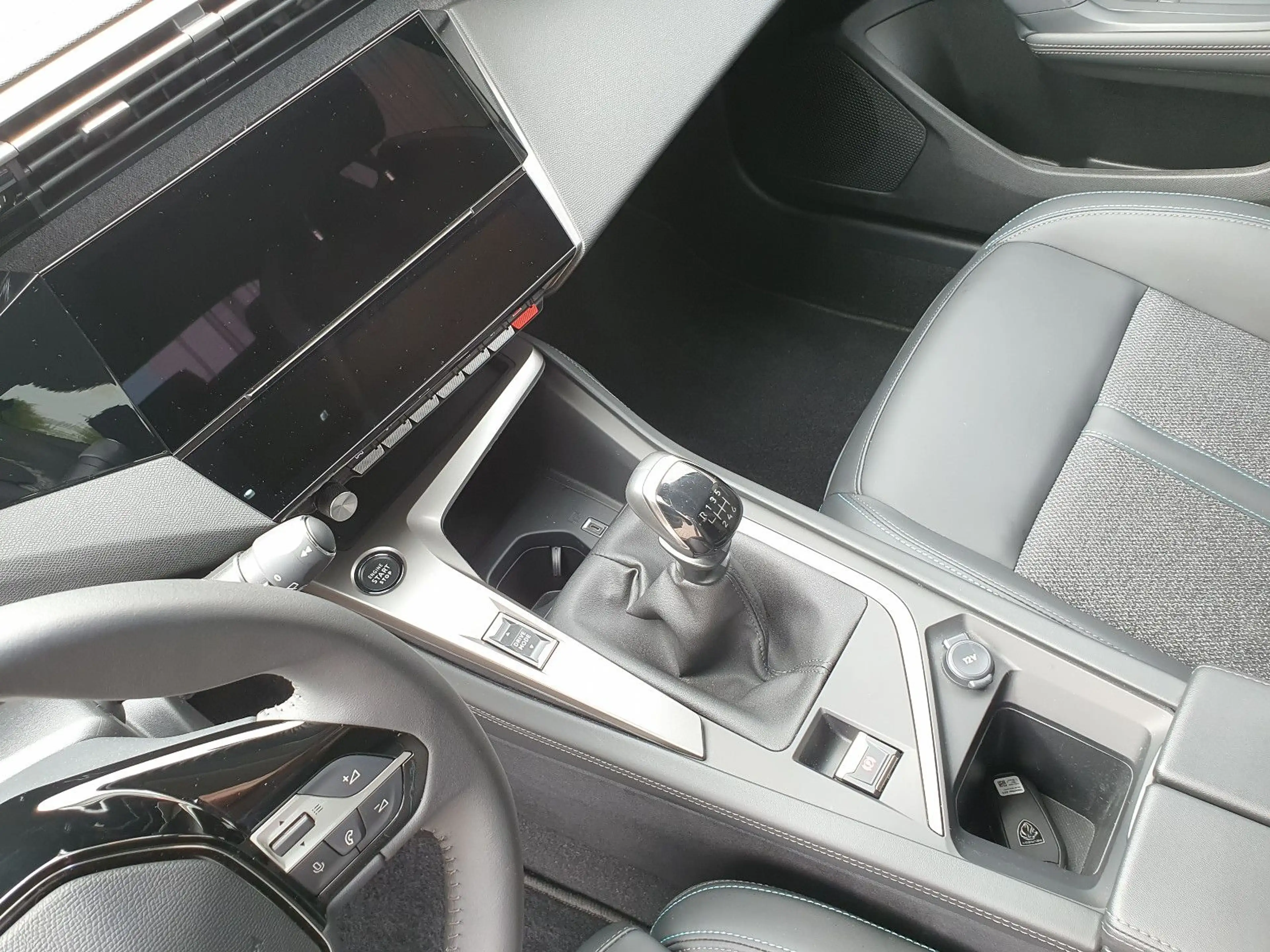 Peugeot 308 Allure 130 SITZHEIZUNG 180°K. ACC NAVI DAB+ — photo 11