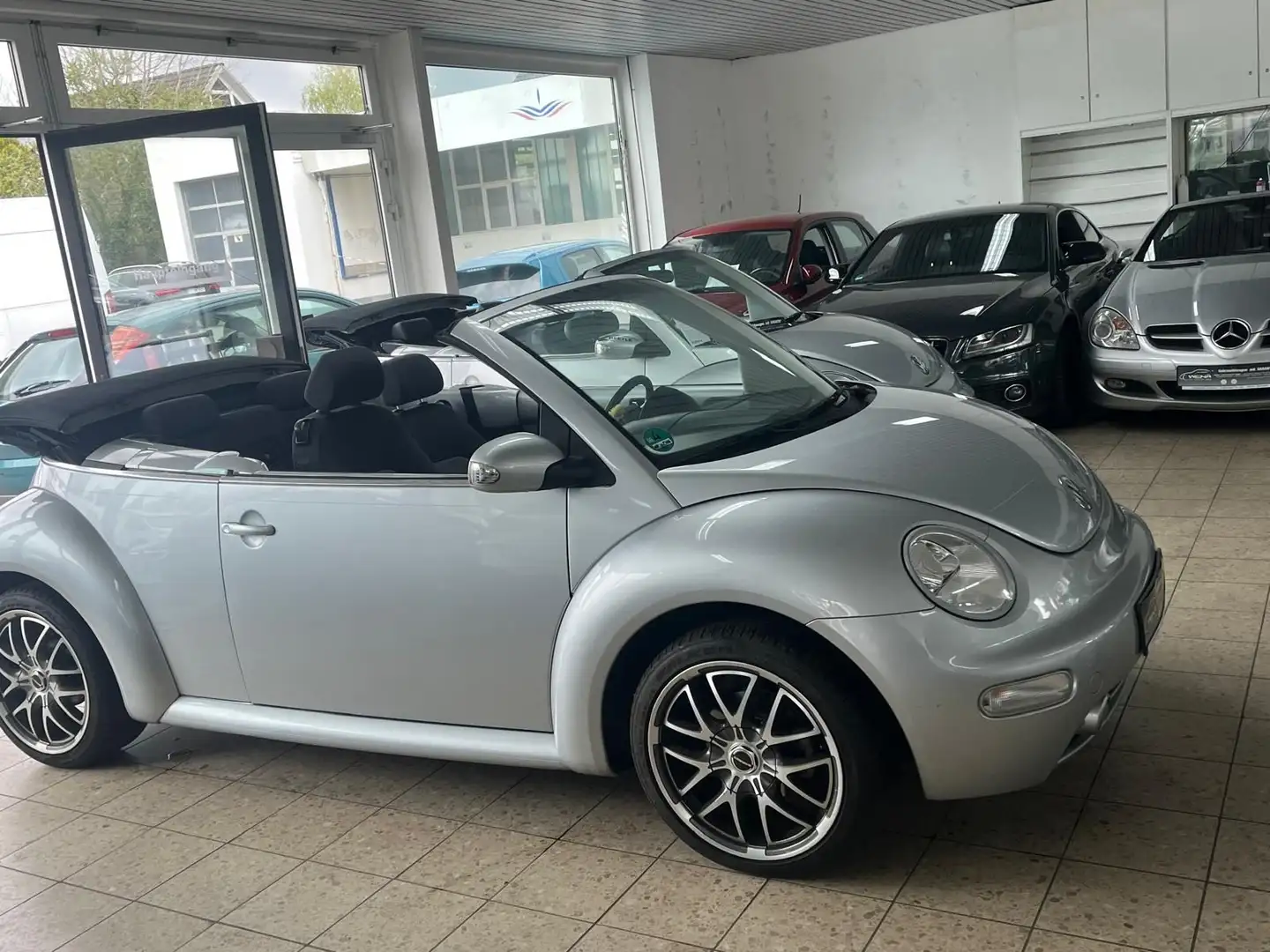 Volkswagen New Beetle Cabriolet 1.6 Highline TÜV neu Silber - 2