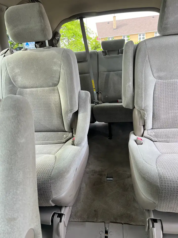 Toyota Sienna снимка Toyota Sienna