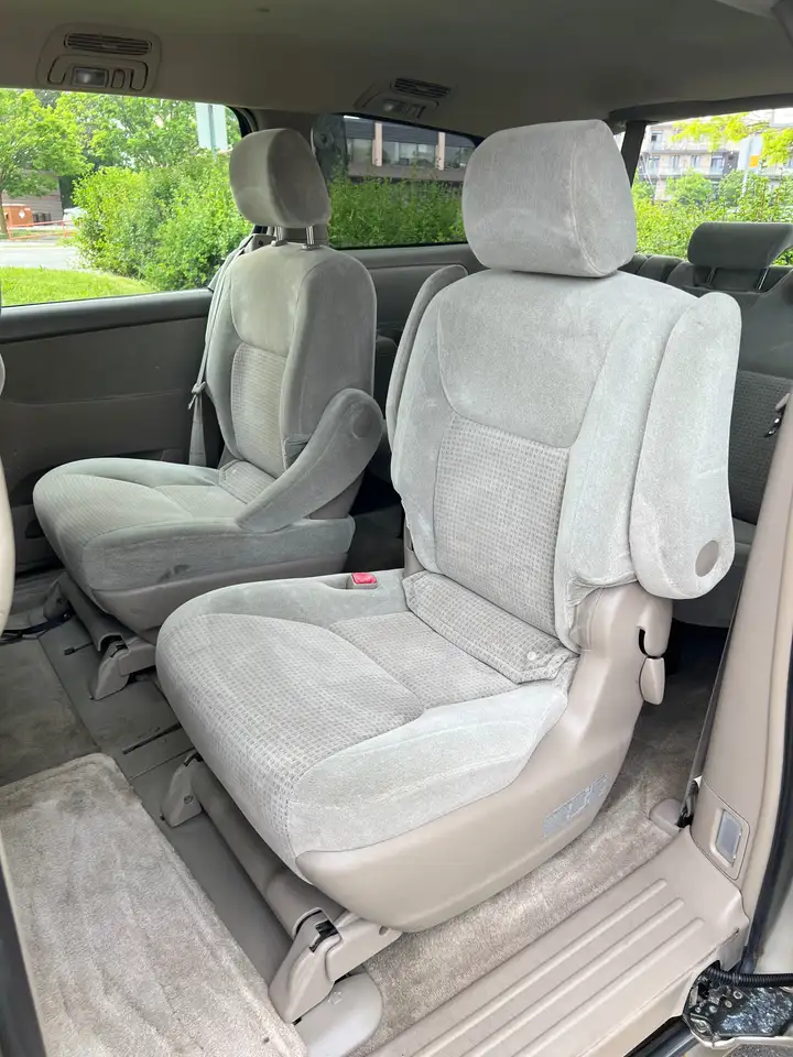 Toyota Sienna снимка Toyota Sienna