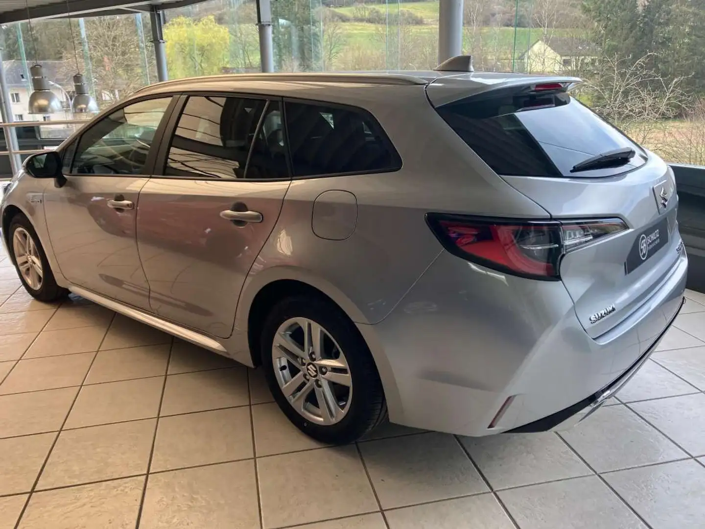 Suzuki Swace 1.8 Mild Hybrid GL+ 140HP Gris - 2