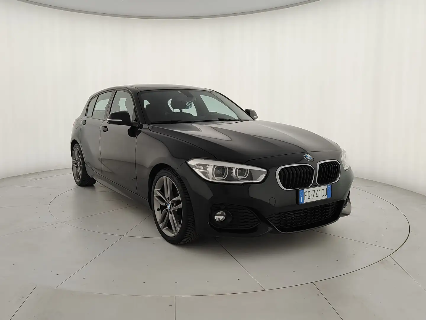 BMW 116 d Msport 5p auto Negro - 1