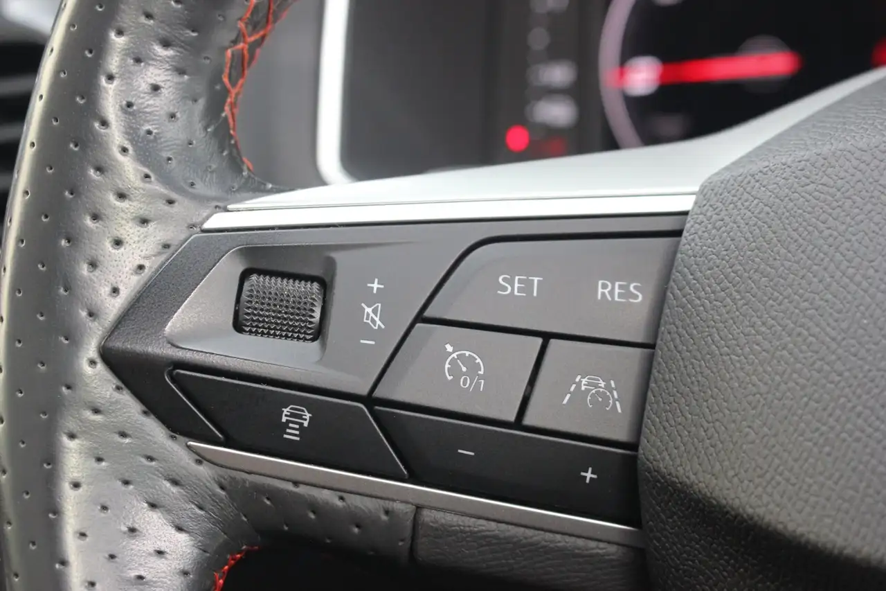 SEAT Tarraco 1.4 TSI e-Hybrid PHEV FR Business Intense Trekha, миниатюра 26